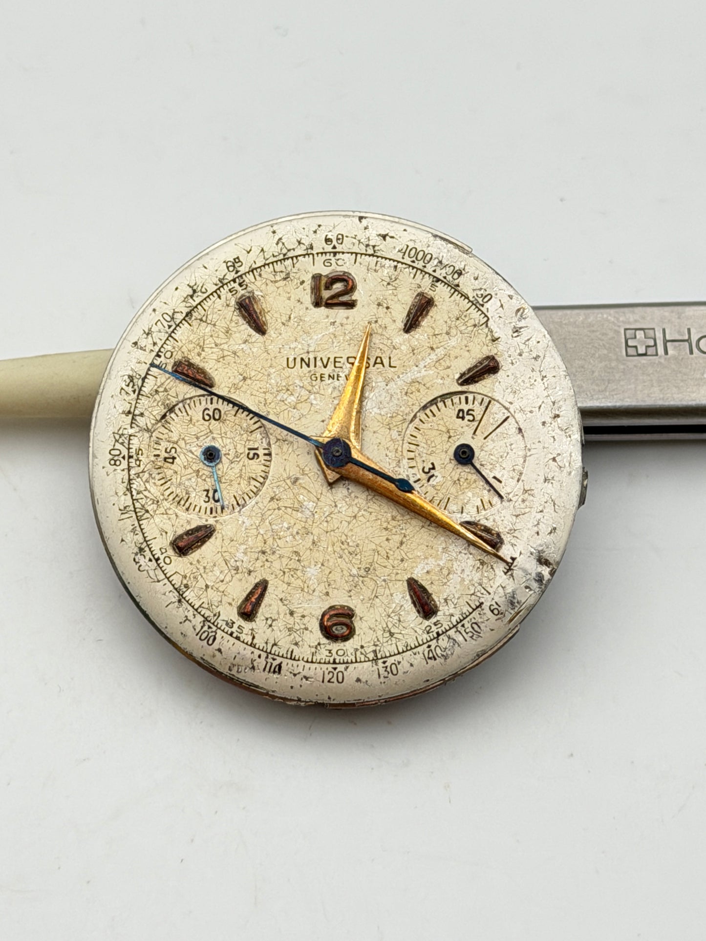 uniuversal geneve 285 chronograph movement movimento