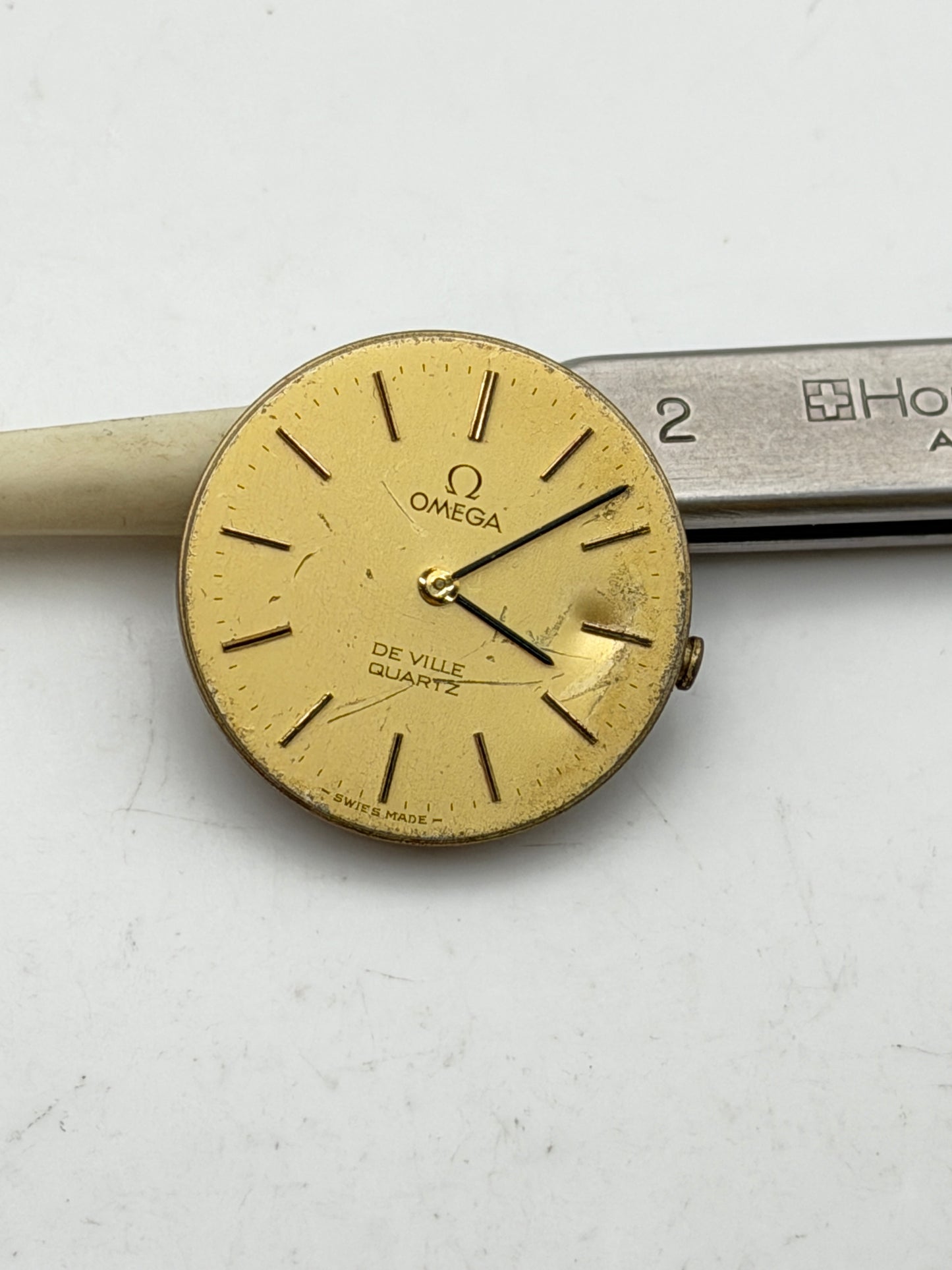 omega 1350 movement movimento quartz