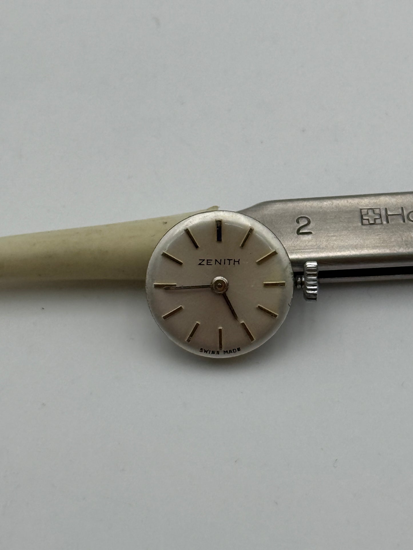 zenith 1110 movement movimento