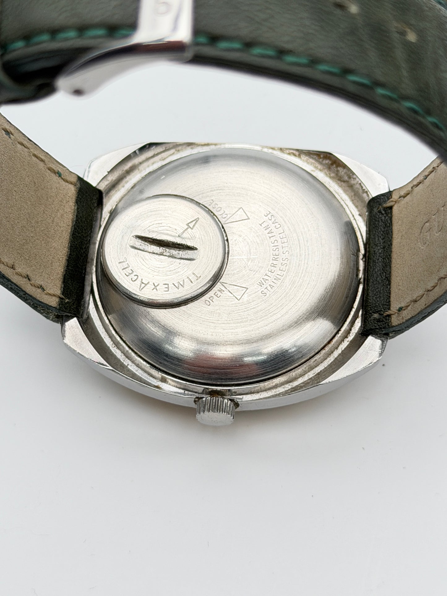 timex ufo quartz vintage timex ufo quartz vintage cassa da 38mm in acciaio stupenda satinatura radiale modello molto raro perfettamente funzionante segni dovuti al tempo spedizione dhl o ups espressa 38mm