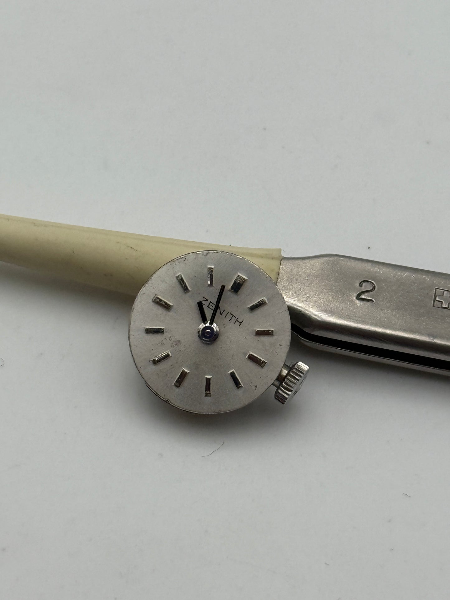 zenith 1110 movement movimento