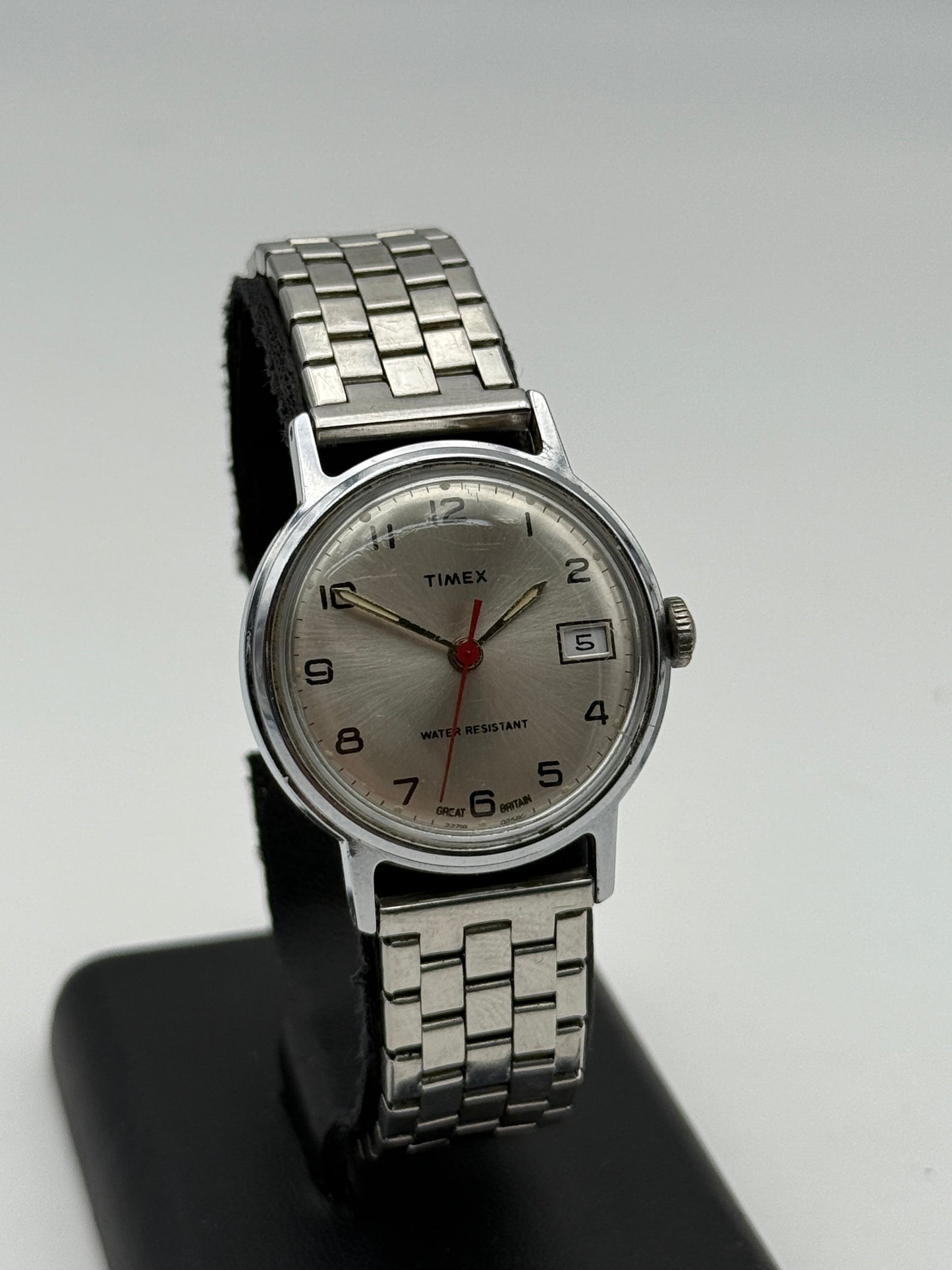 timex vintage manual wind 31mm