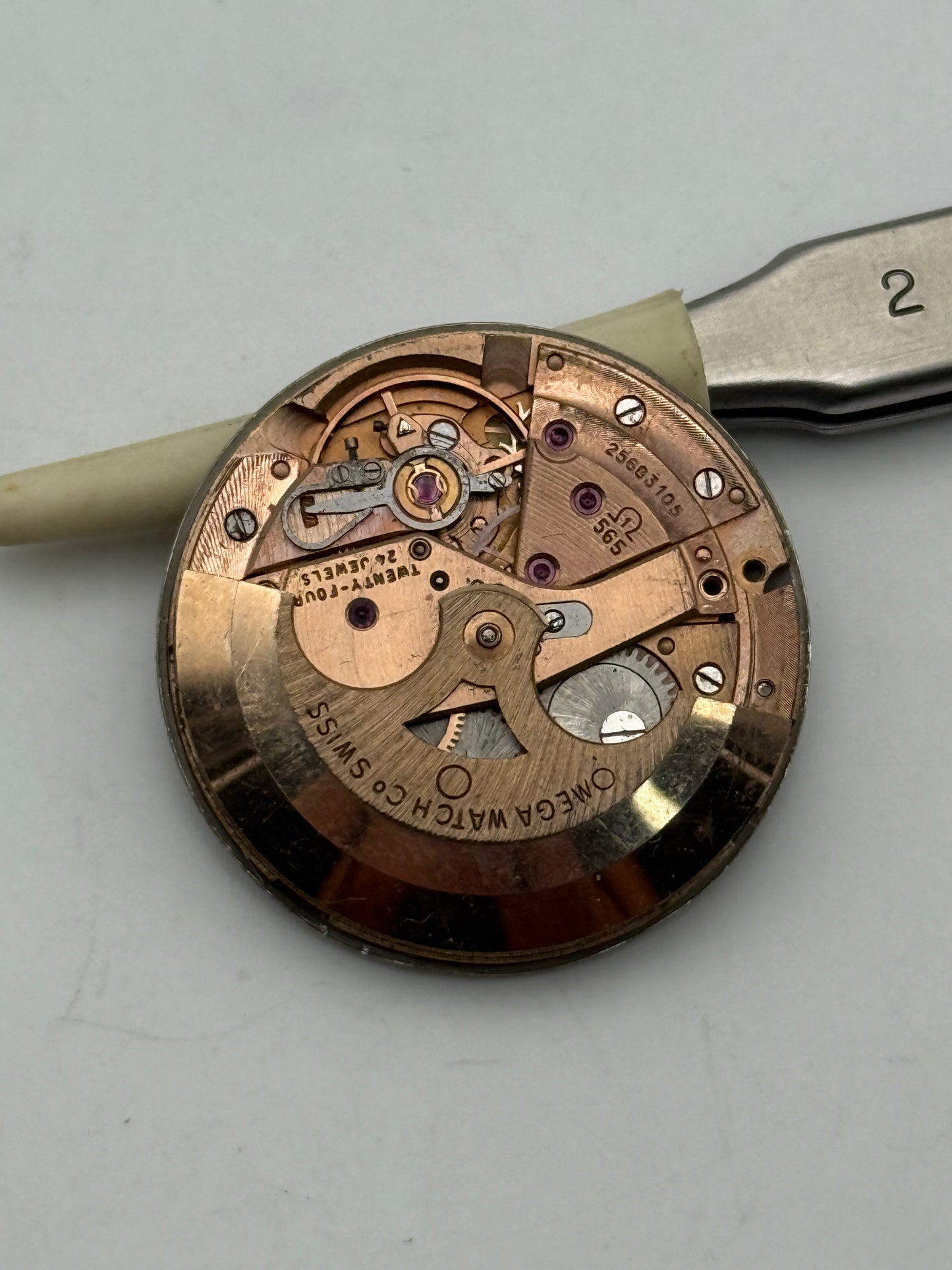 omega geneve automatic 565 movement movimento