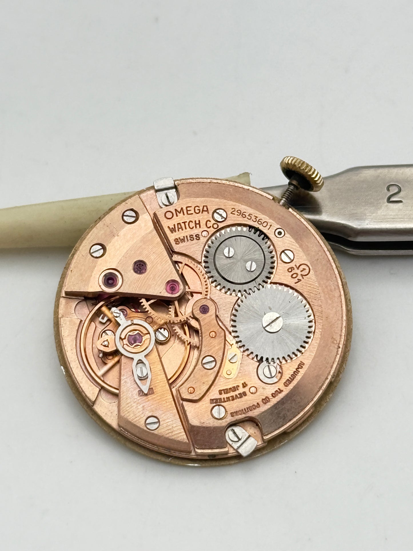 omega geneve 601-1 movement movimento