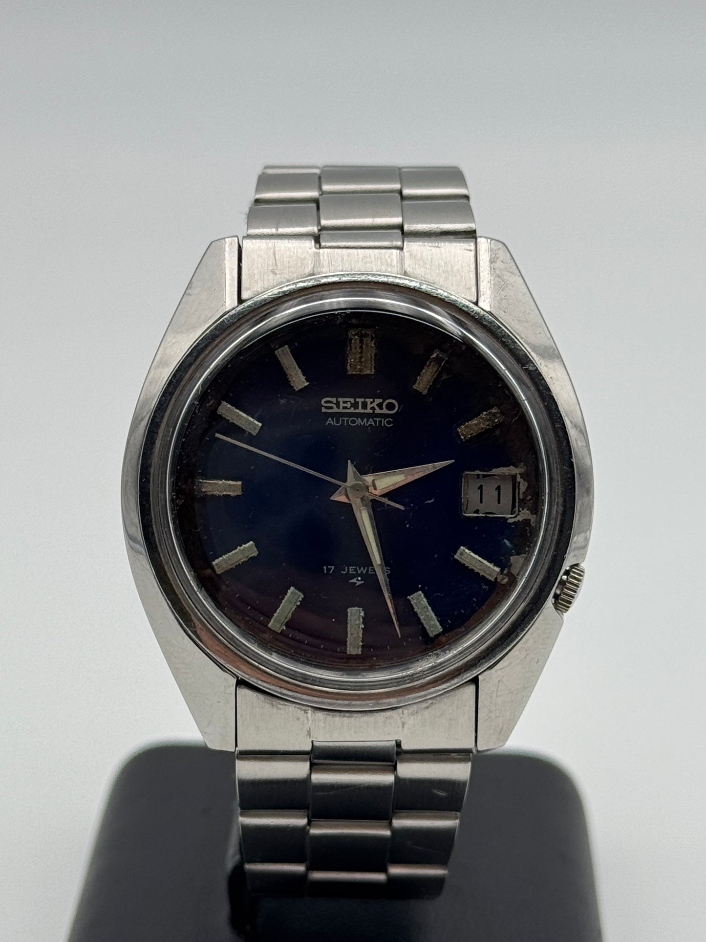 seiko autoamtic 17 jewels 7025-8120-P