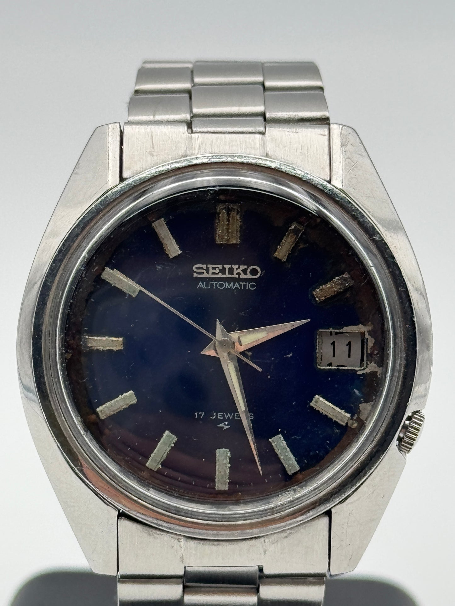 seiko autoamtic 17 jewels 7025-8120-P