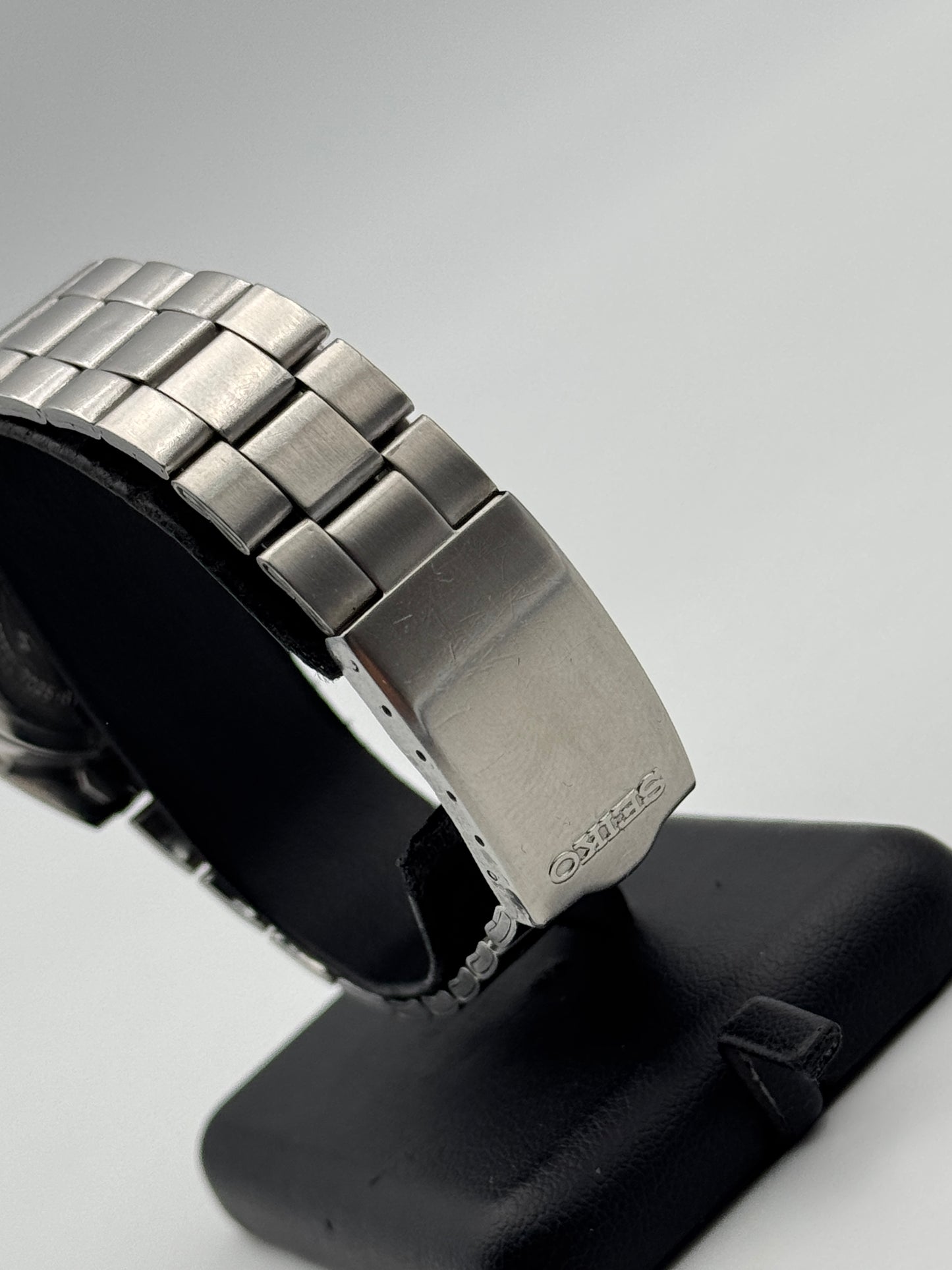 seiko autoamtic 17 jewels 7025-8120-P