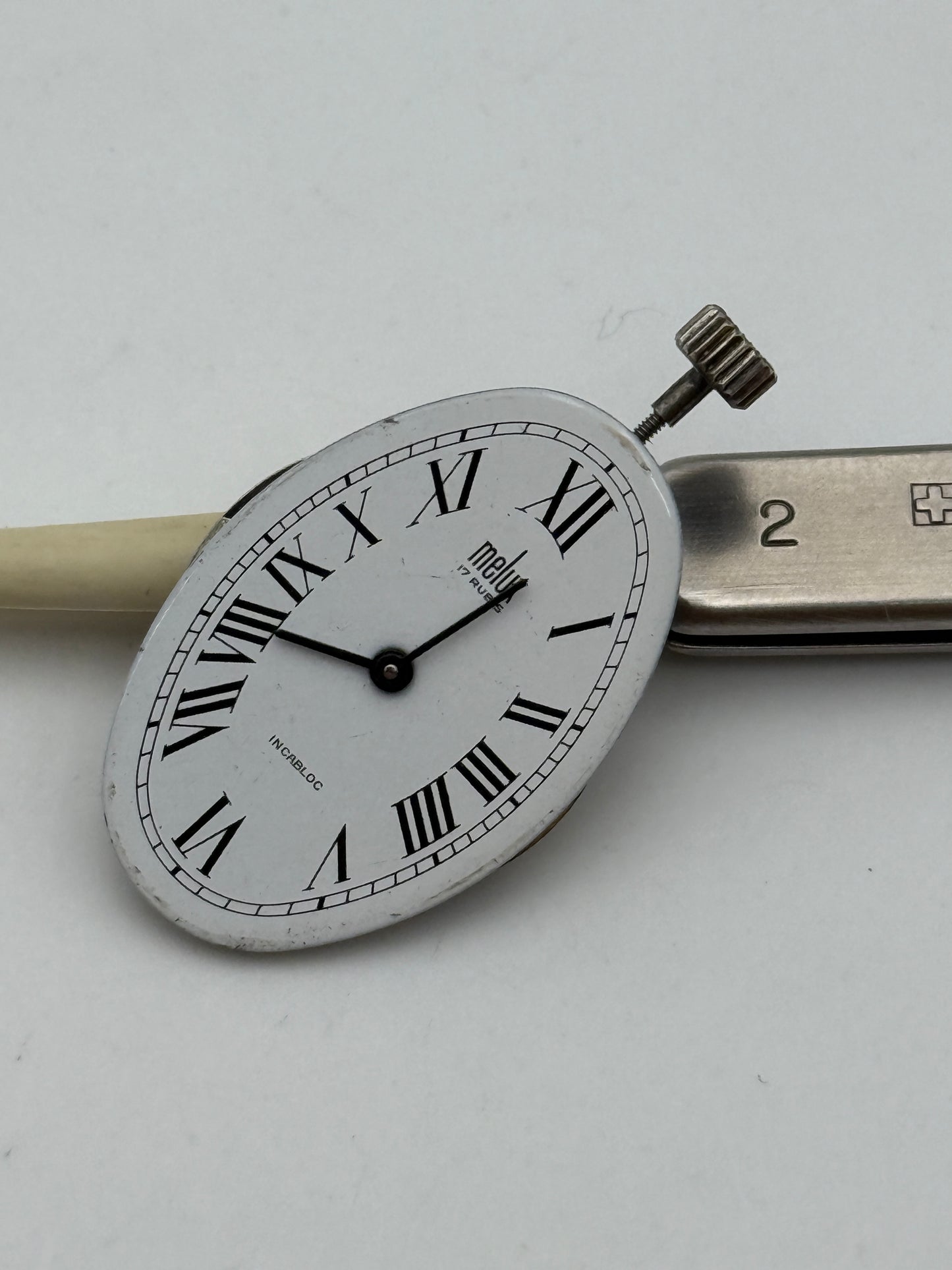 melux fhf 36 movement movimento