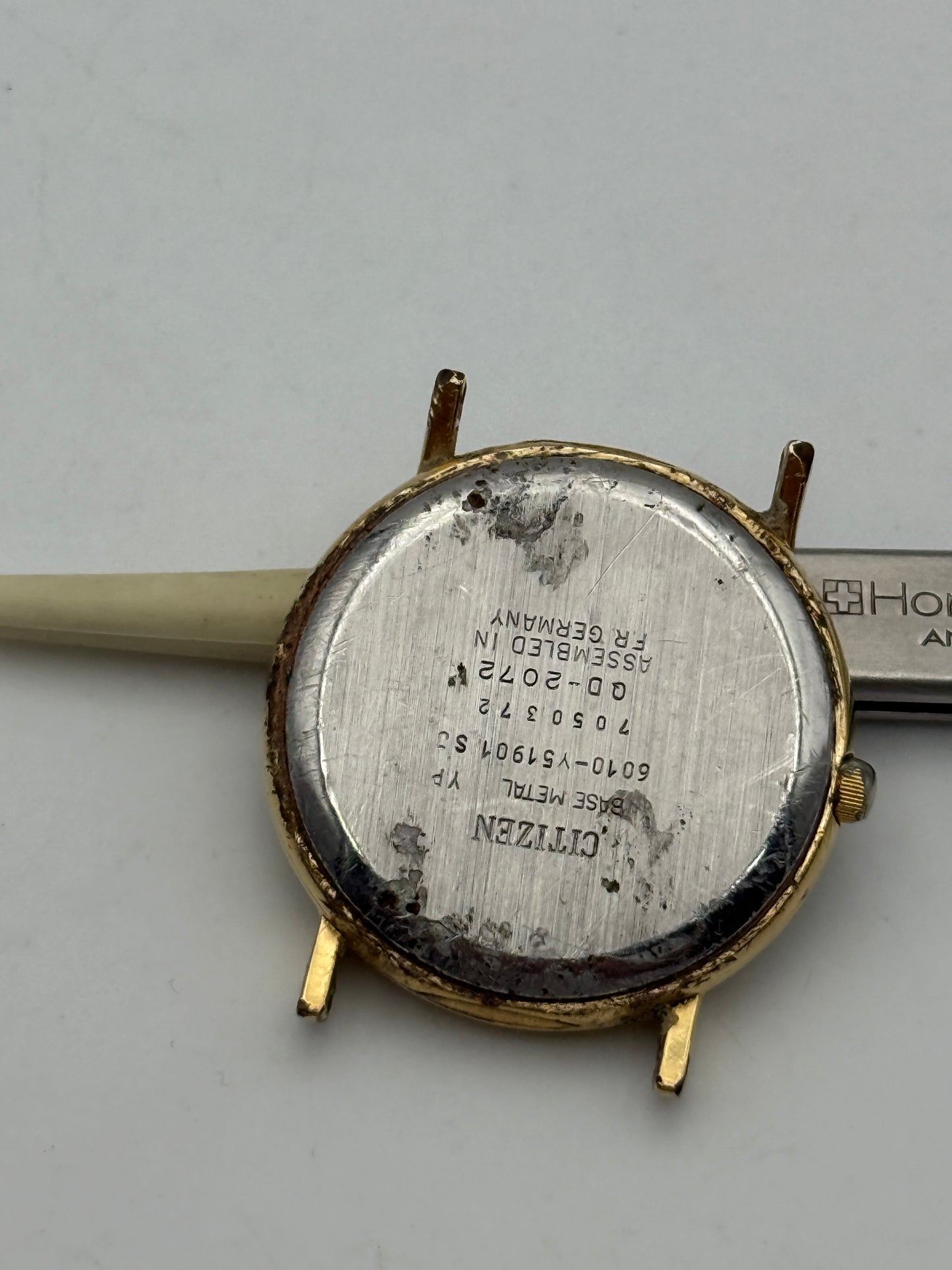 citizen quartz 6010-ys1901 31mm vintage