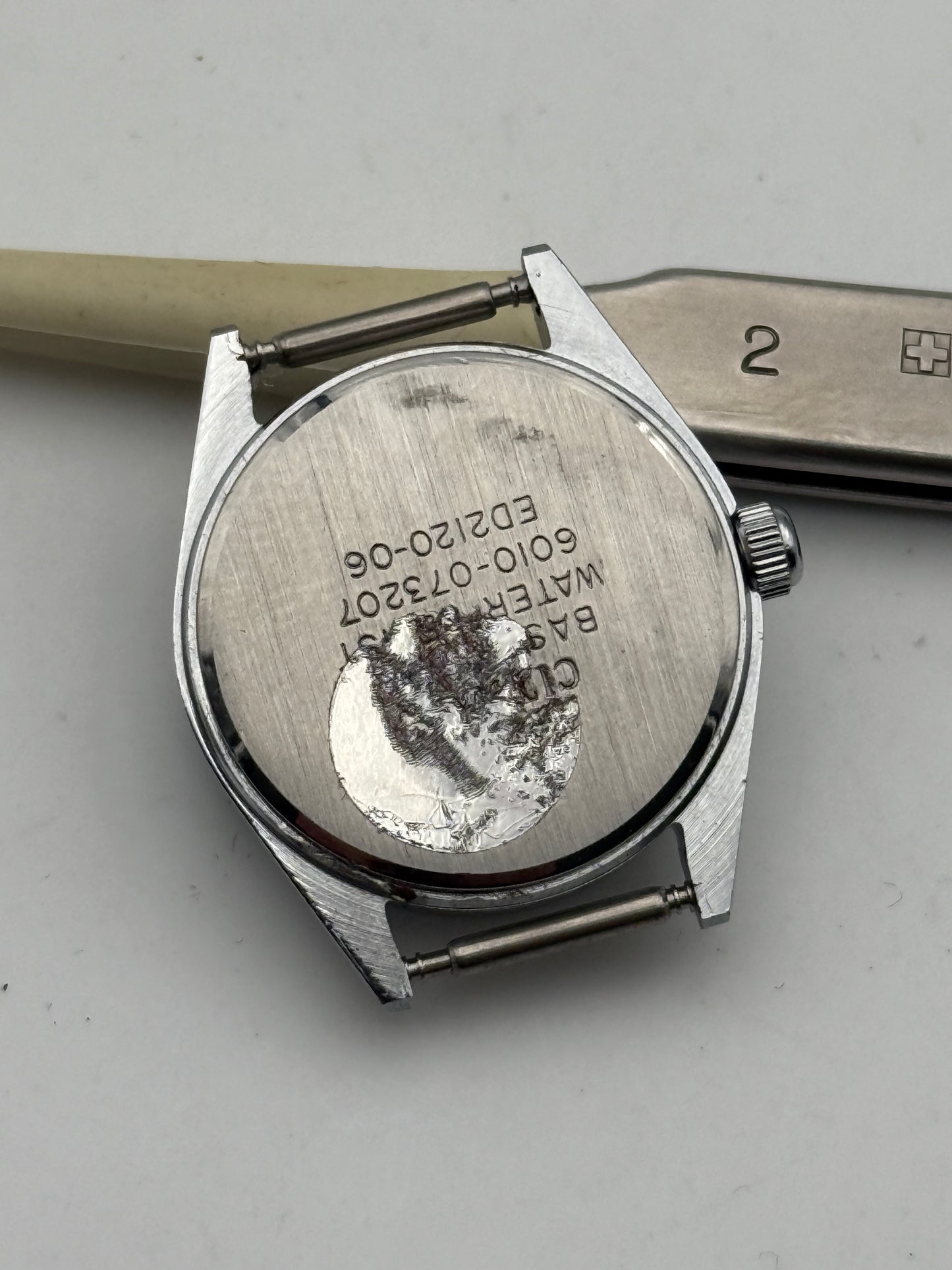 citizen quartz 6010-073207 24mm