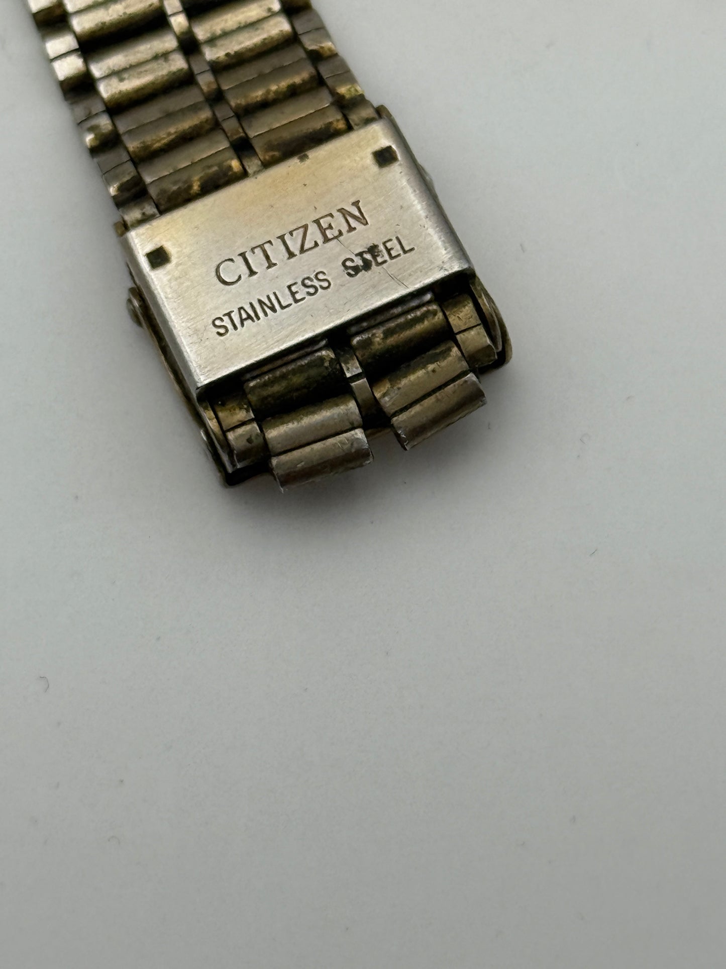 citizen quartz 1030 24x33mm