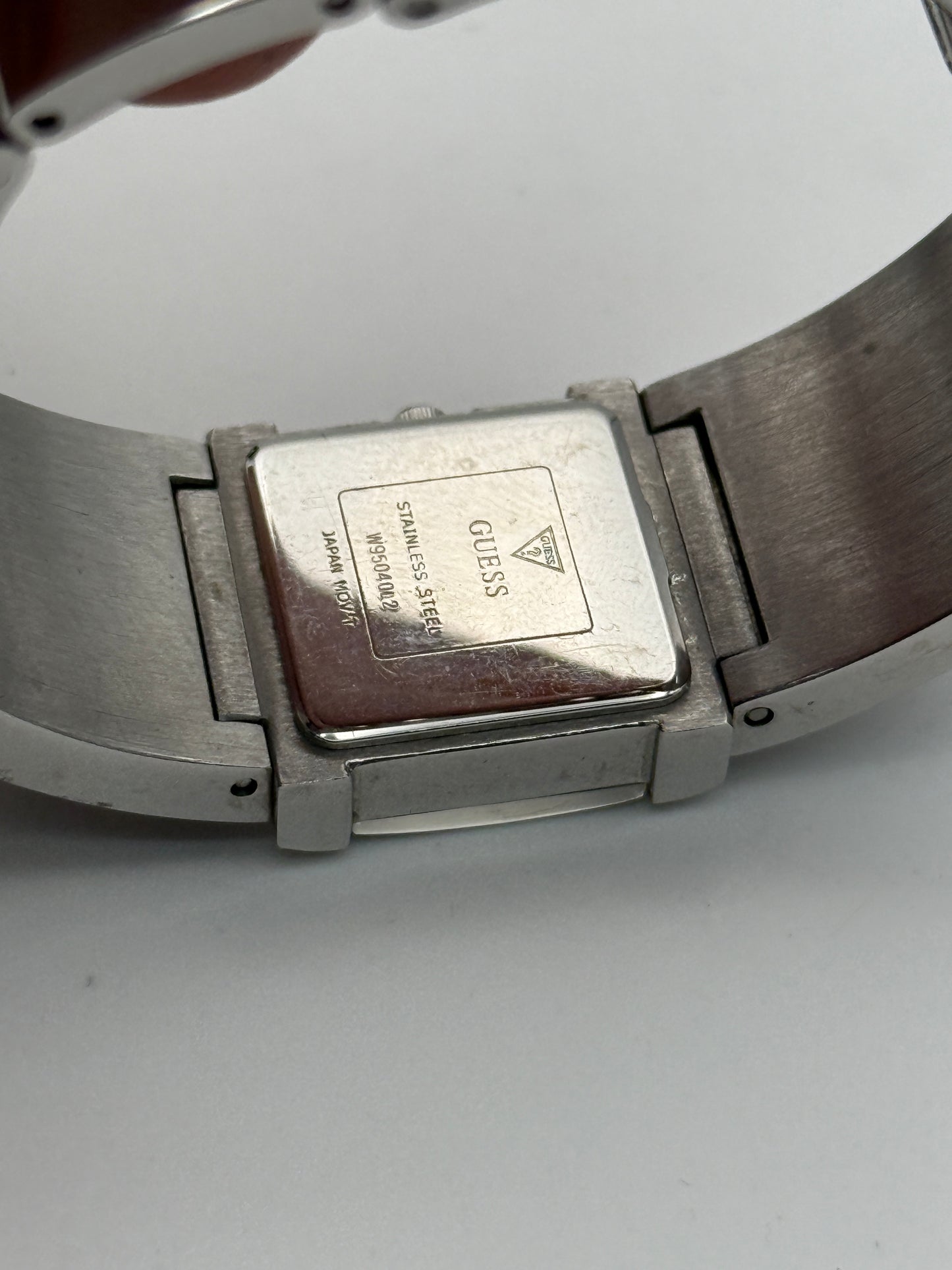 guess quartz w95040l2 21mm