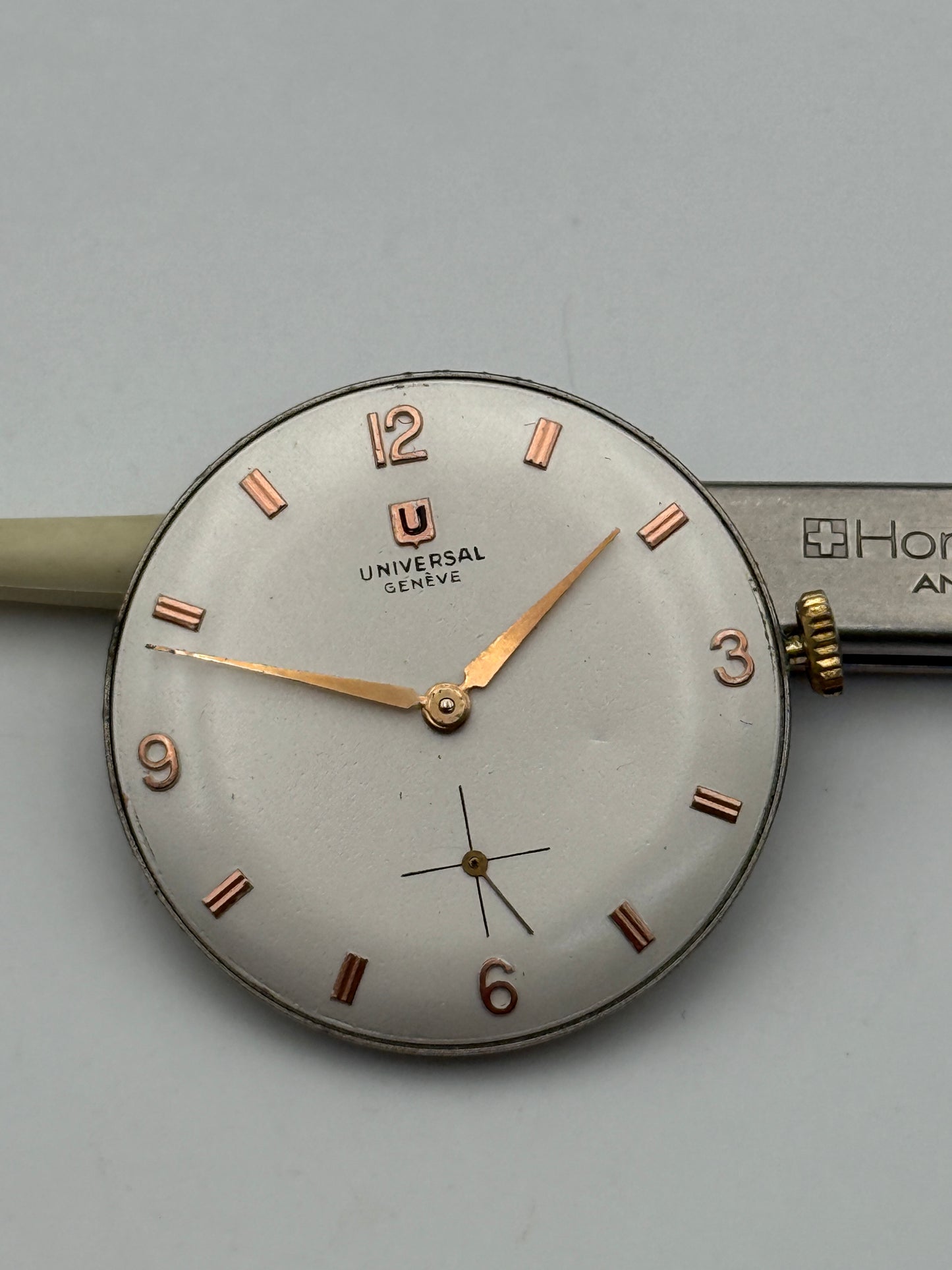 universal geneve 1200 movement movimento