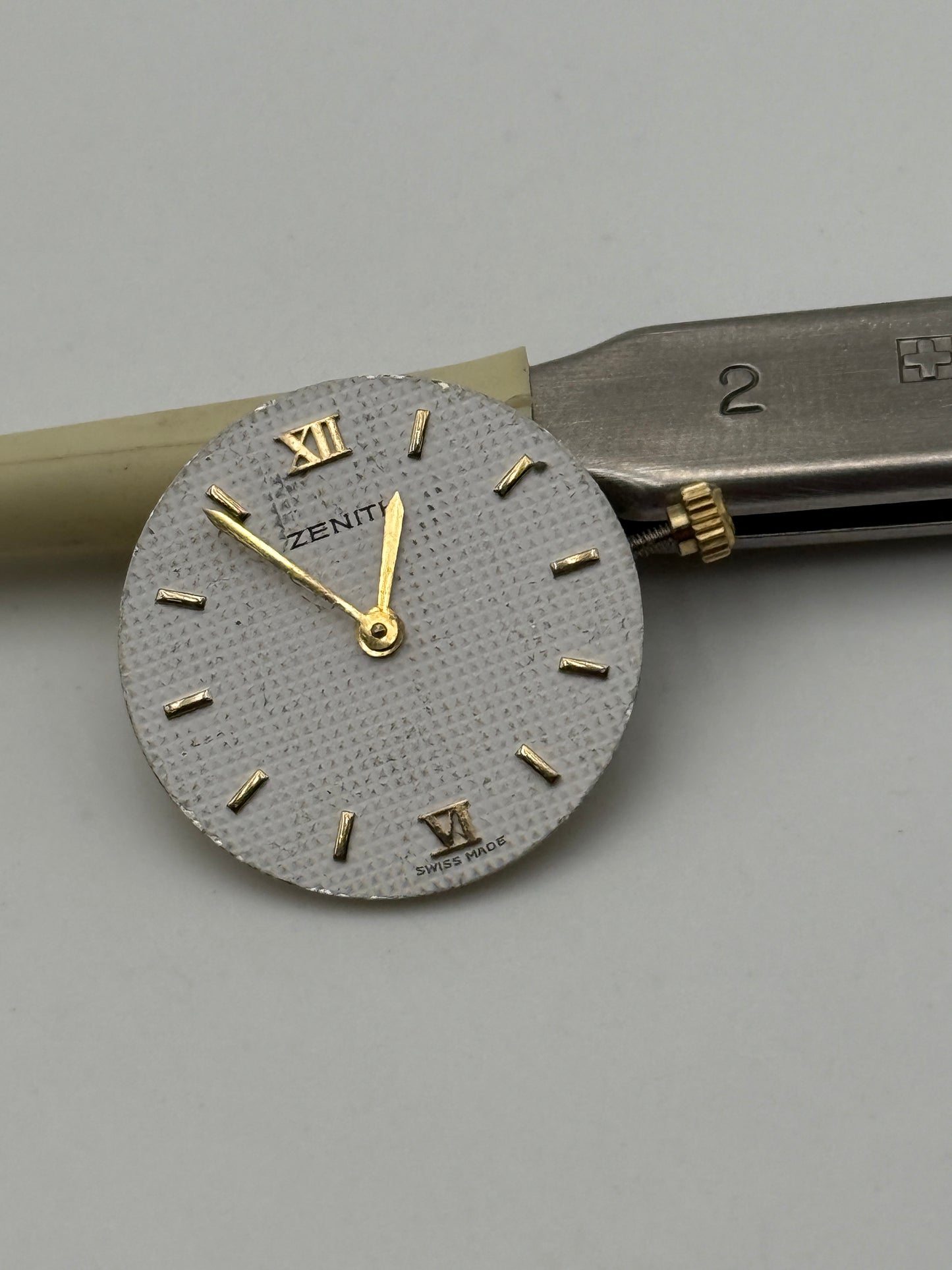 Zenith 06.1 eta 976.001 quartz movement movimento