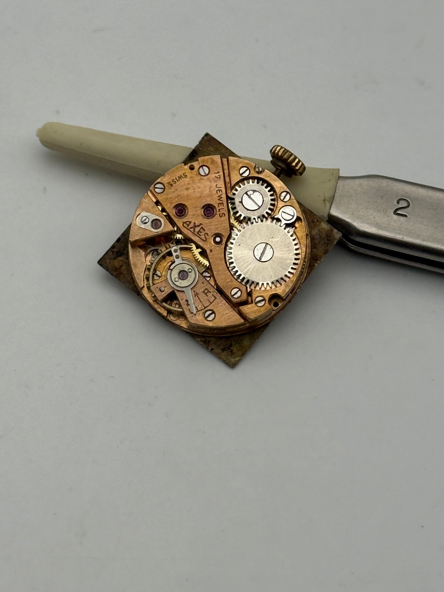 axes d40 movement movimento