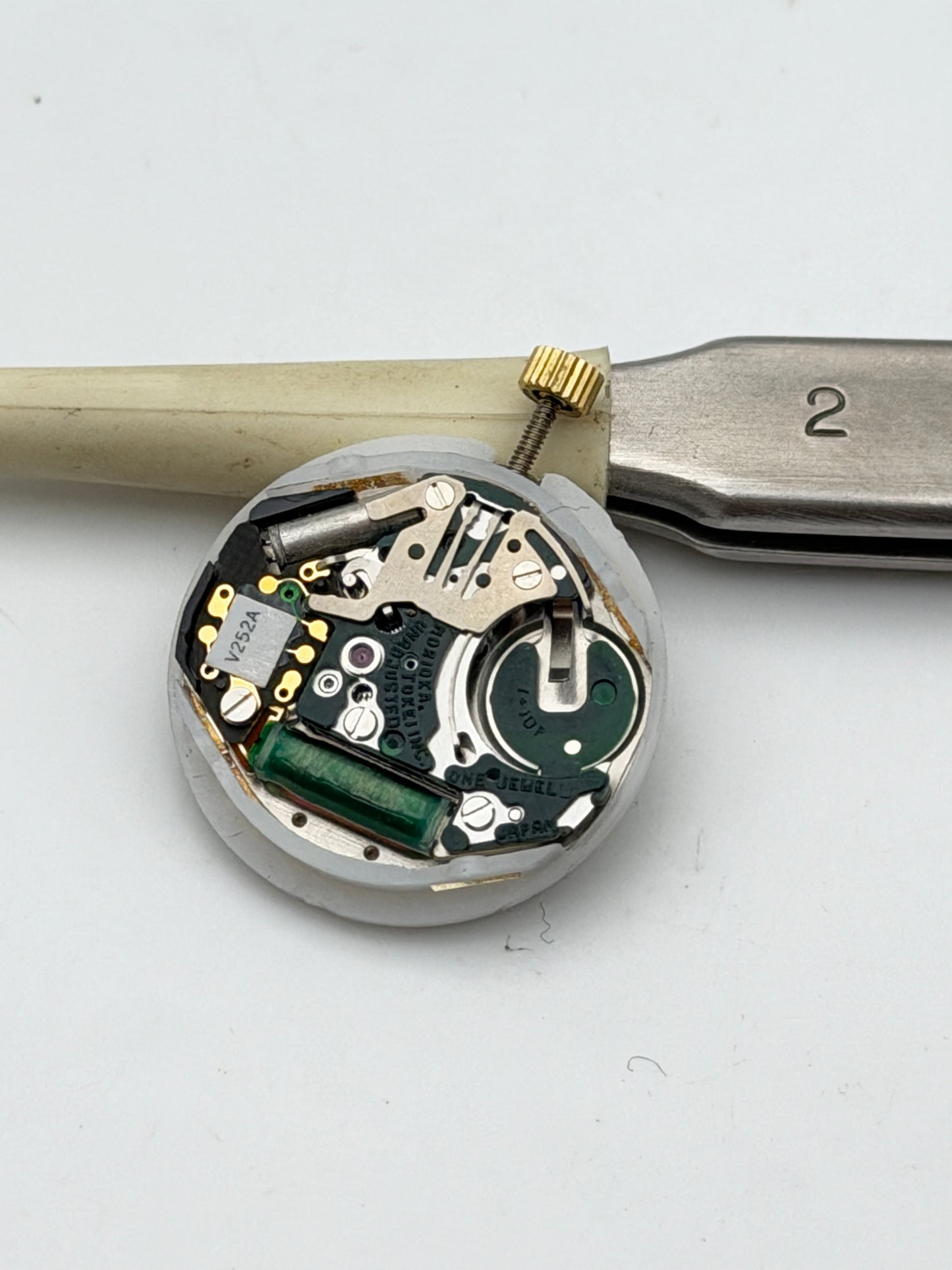 junghans v252a quartz movement movimento