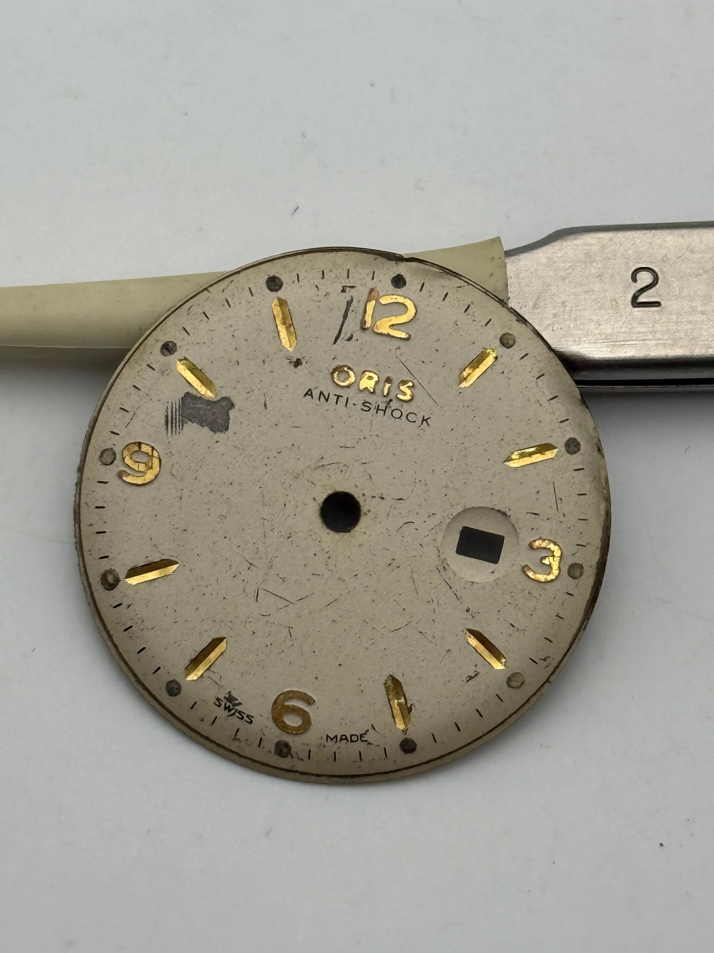 oris anti shock 28.5mm dial quadrante