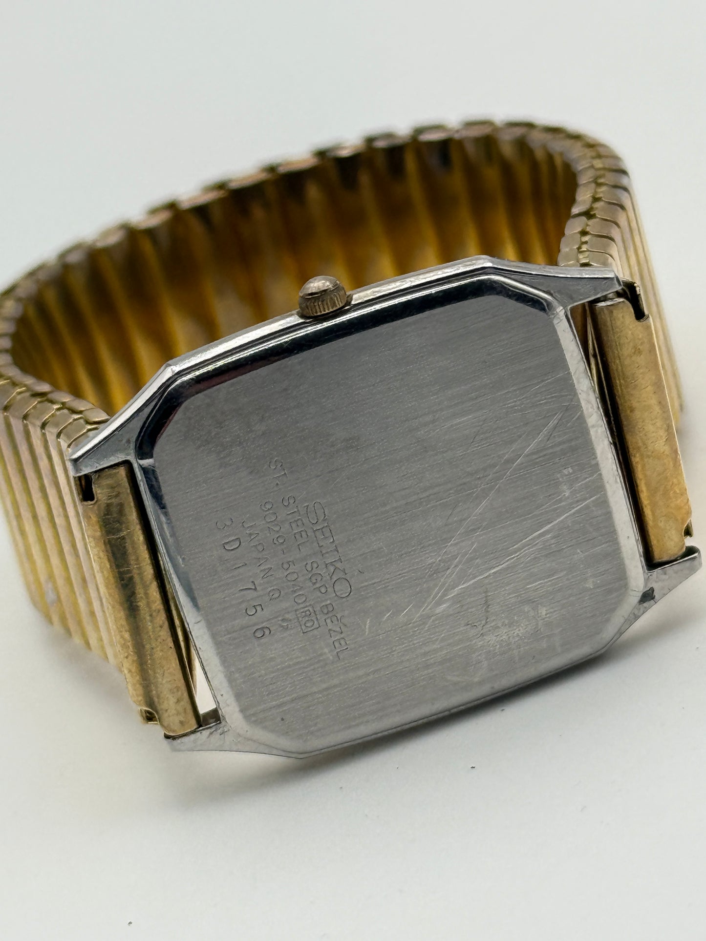 seiko quartz 9029-5040 28mm