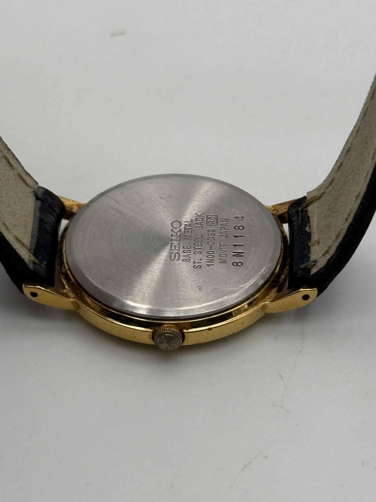 seiko quartz 1n00-0059 26mm