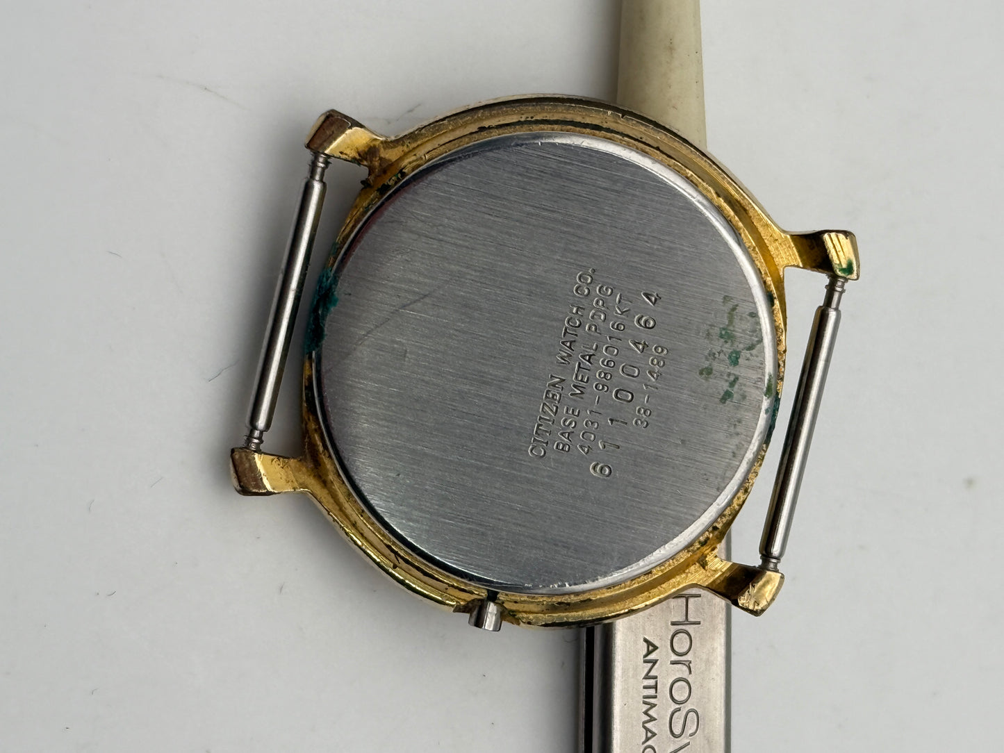 citizen quartz 4031-986016KT 32mm