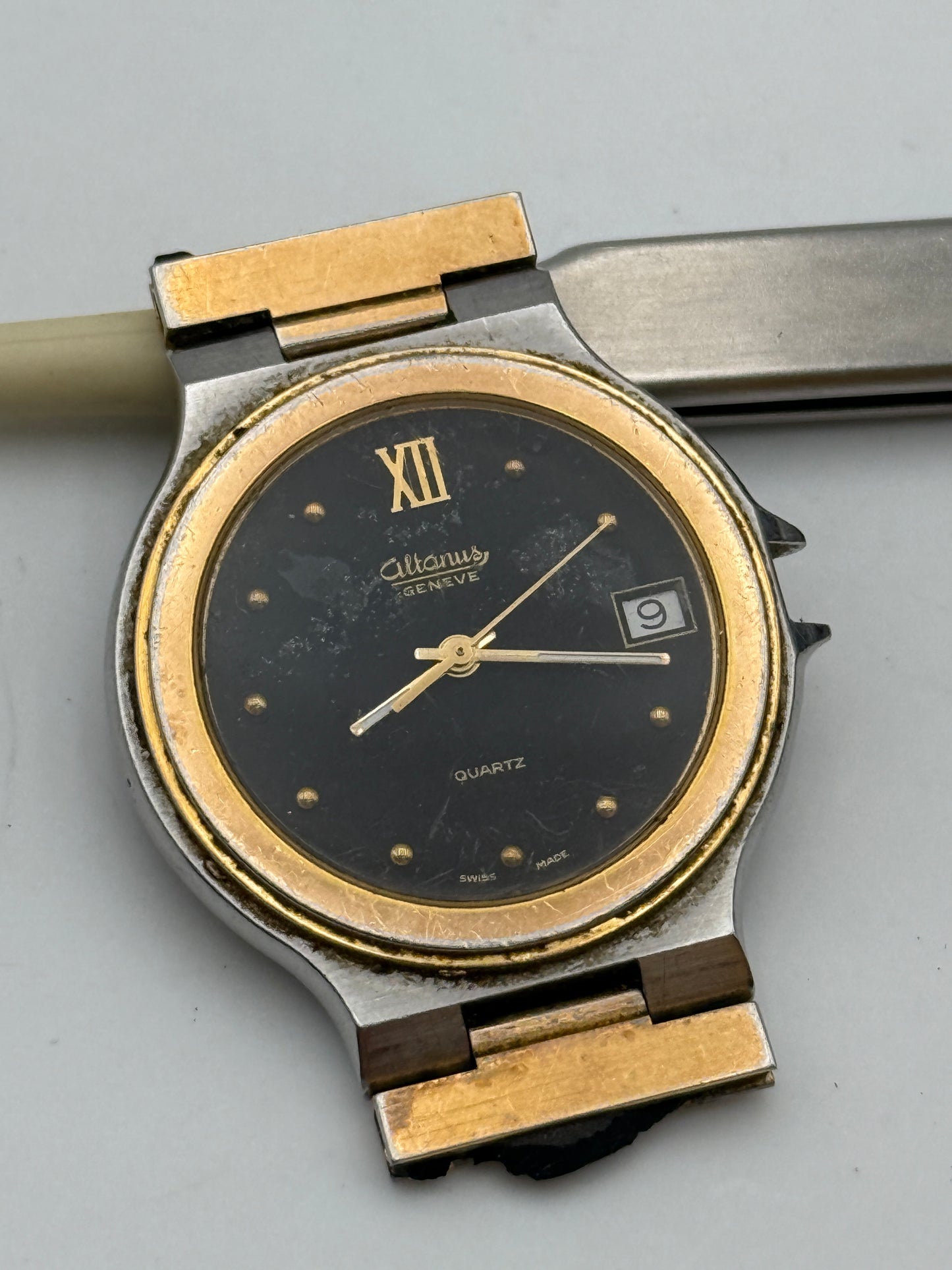altanus esa 555.411 swiss made movement movimento movement