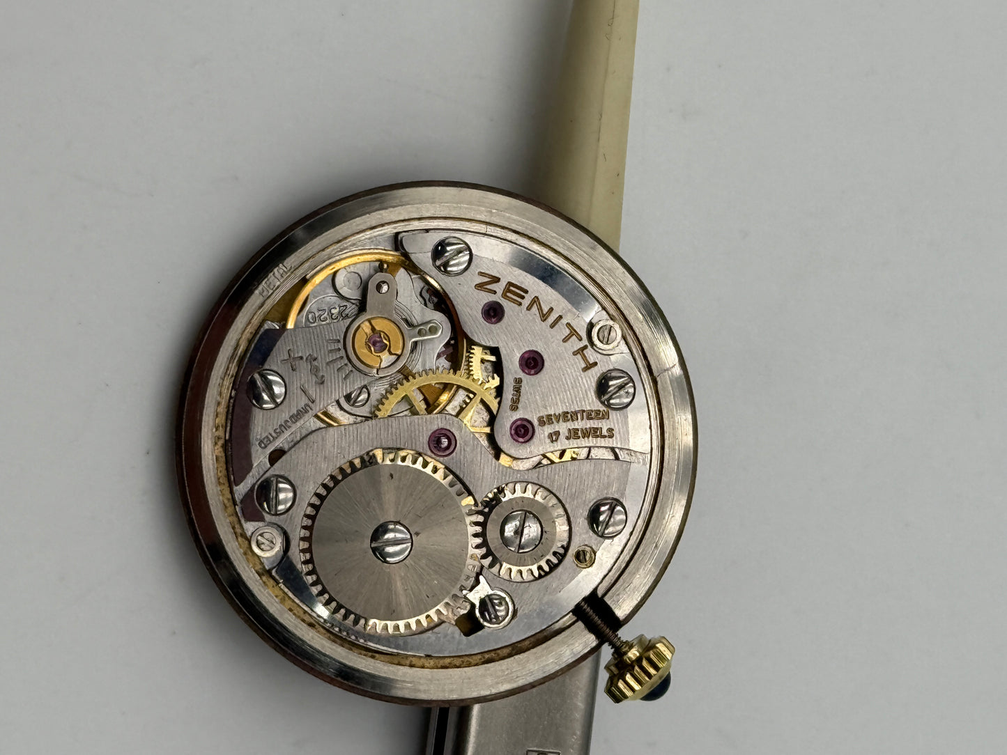 zenith movado museum 2320 movement movimento