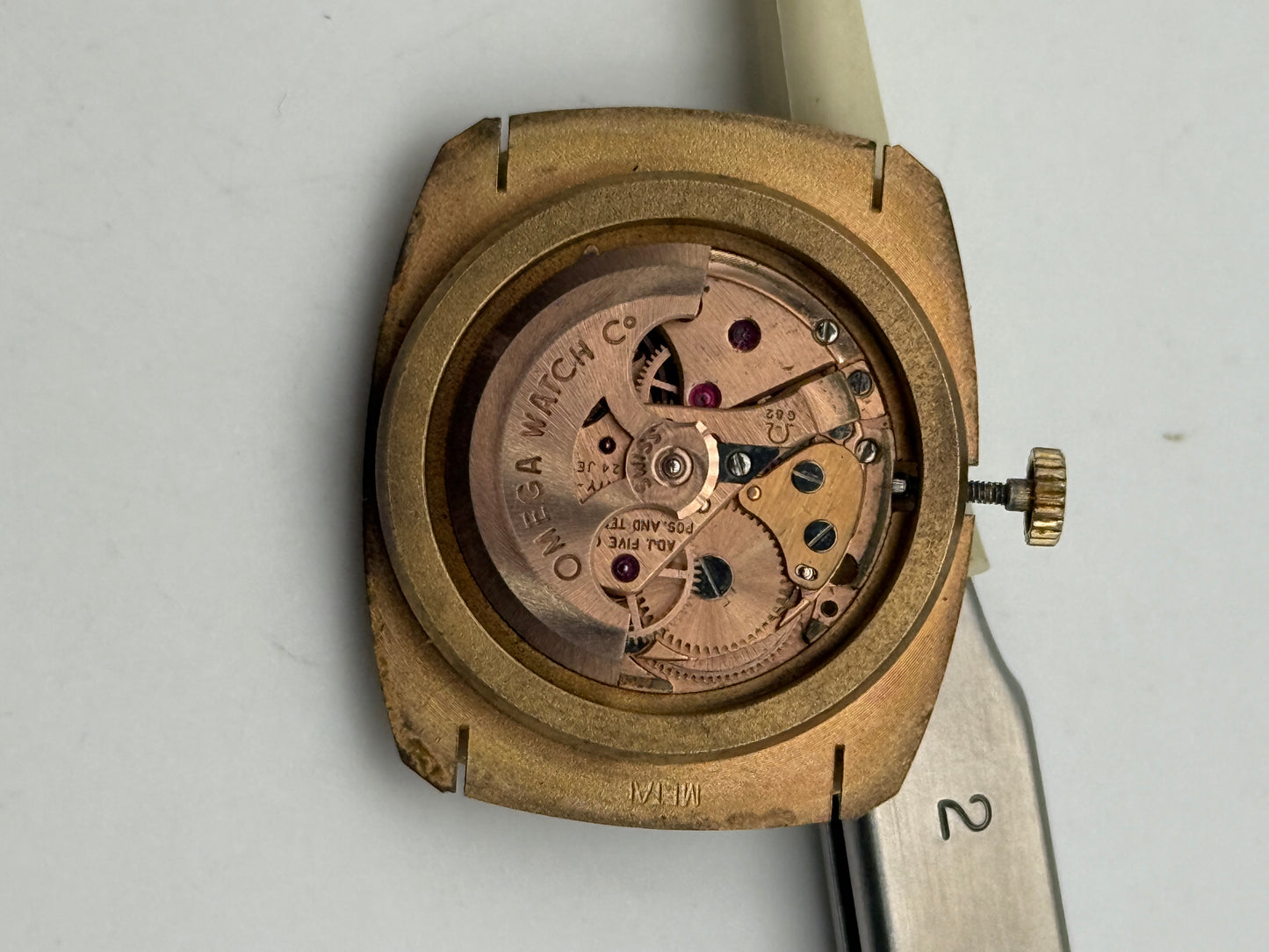 omega constellation chronometre officially certified automatic 682 movement movimento