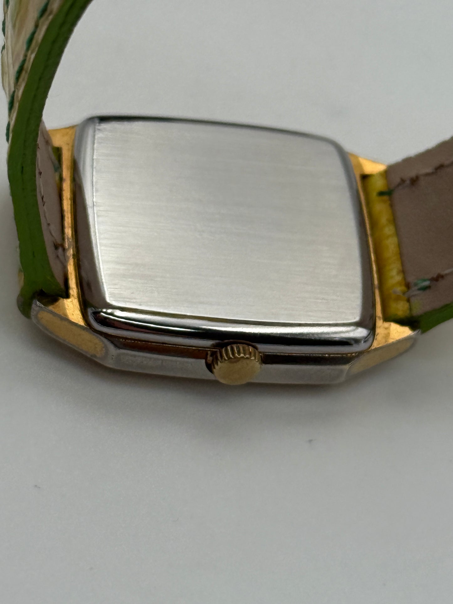Nupax swiss made 29x35mm vintage manual wind