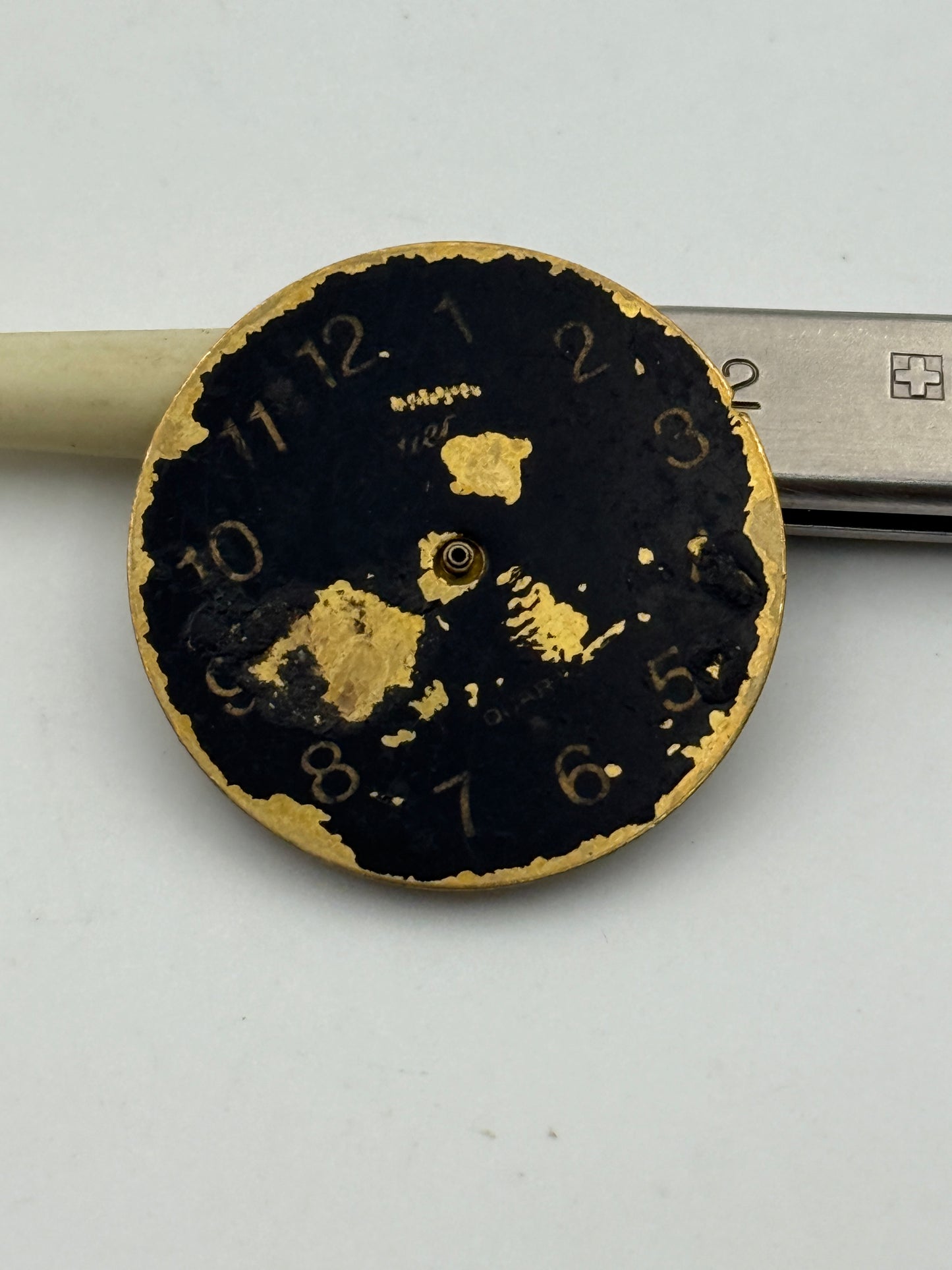 old quartz movement swiss made movimento