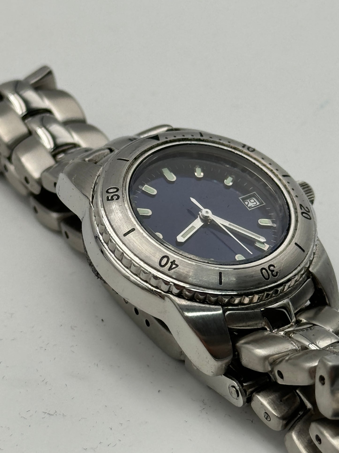 sector watch blue