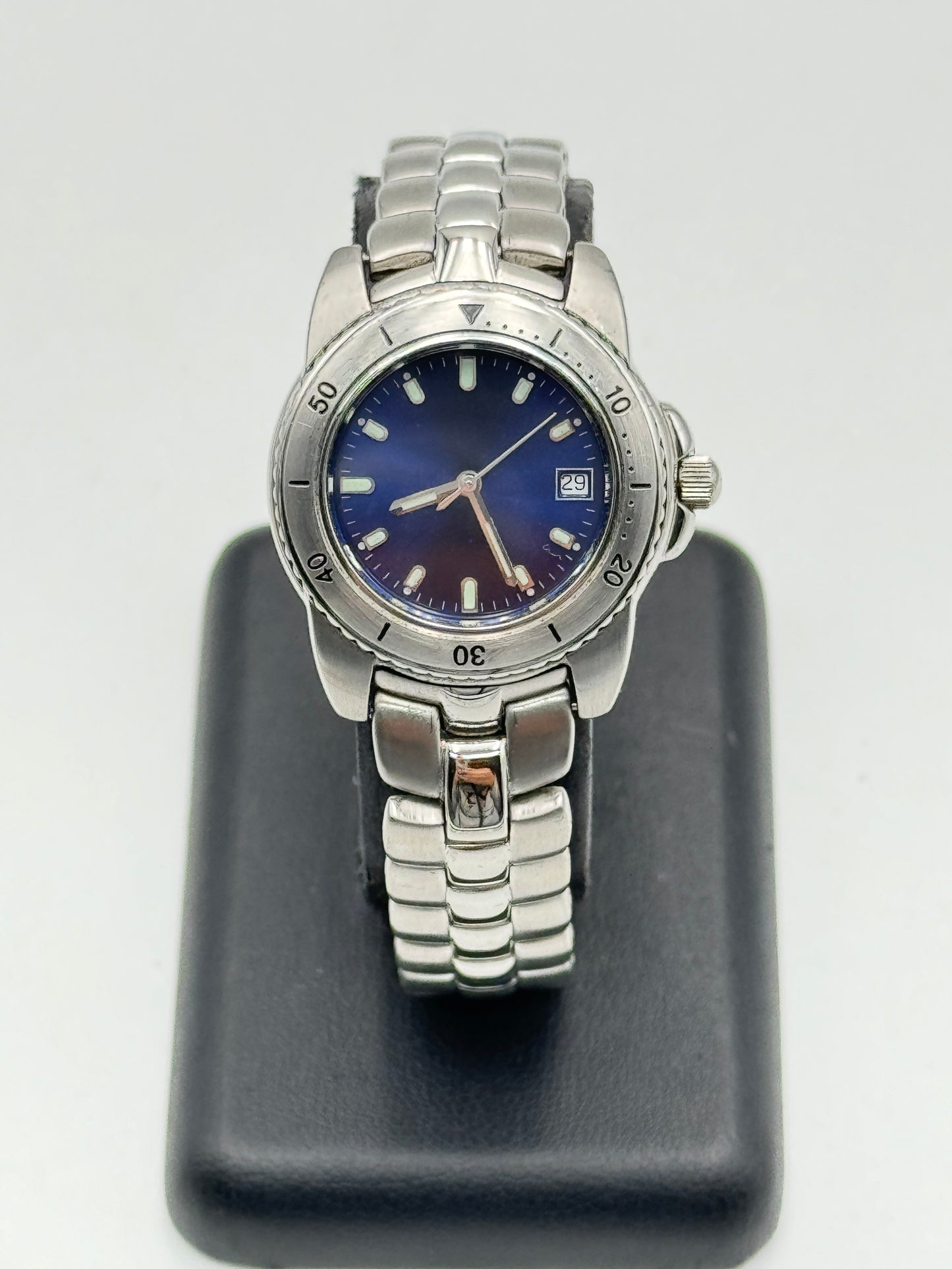sector watch blue