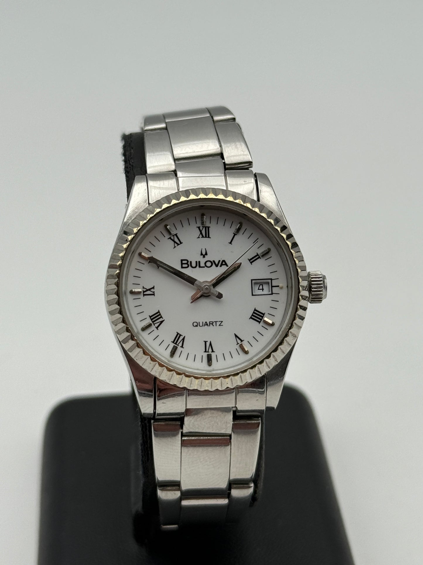 bulova quartz swiss made 28mm watch