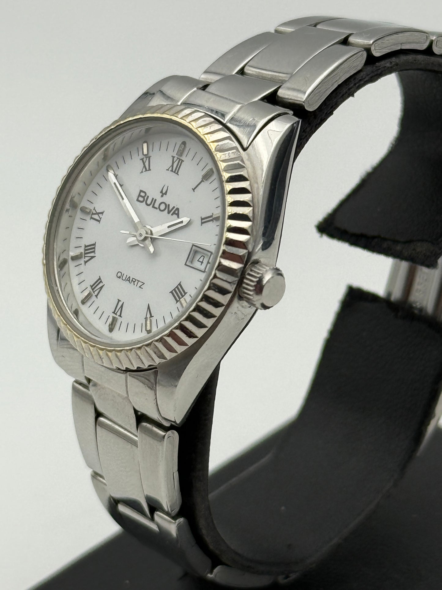 bulova quartz swiss made 28mm watch