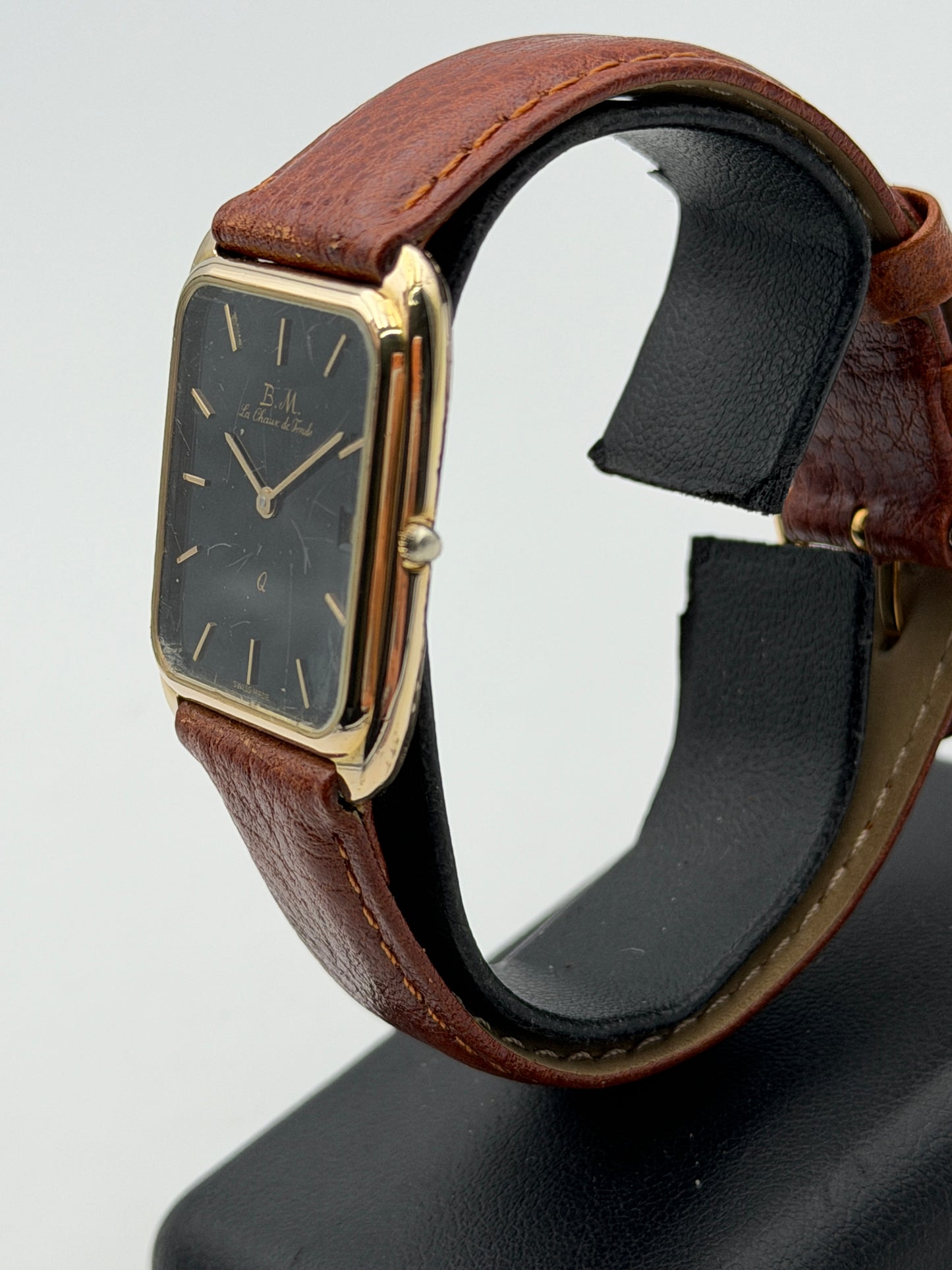 b.m. la chaux de fonds swiss made tank vintage quartz ultra thin 11103 494620