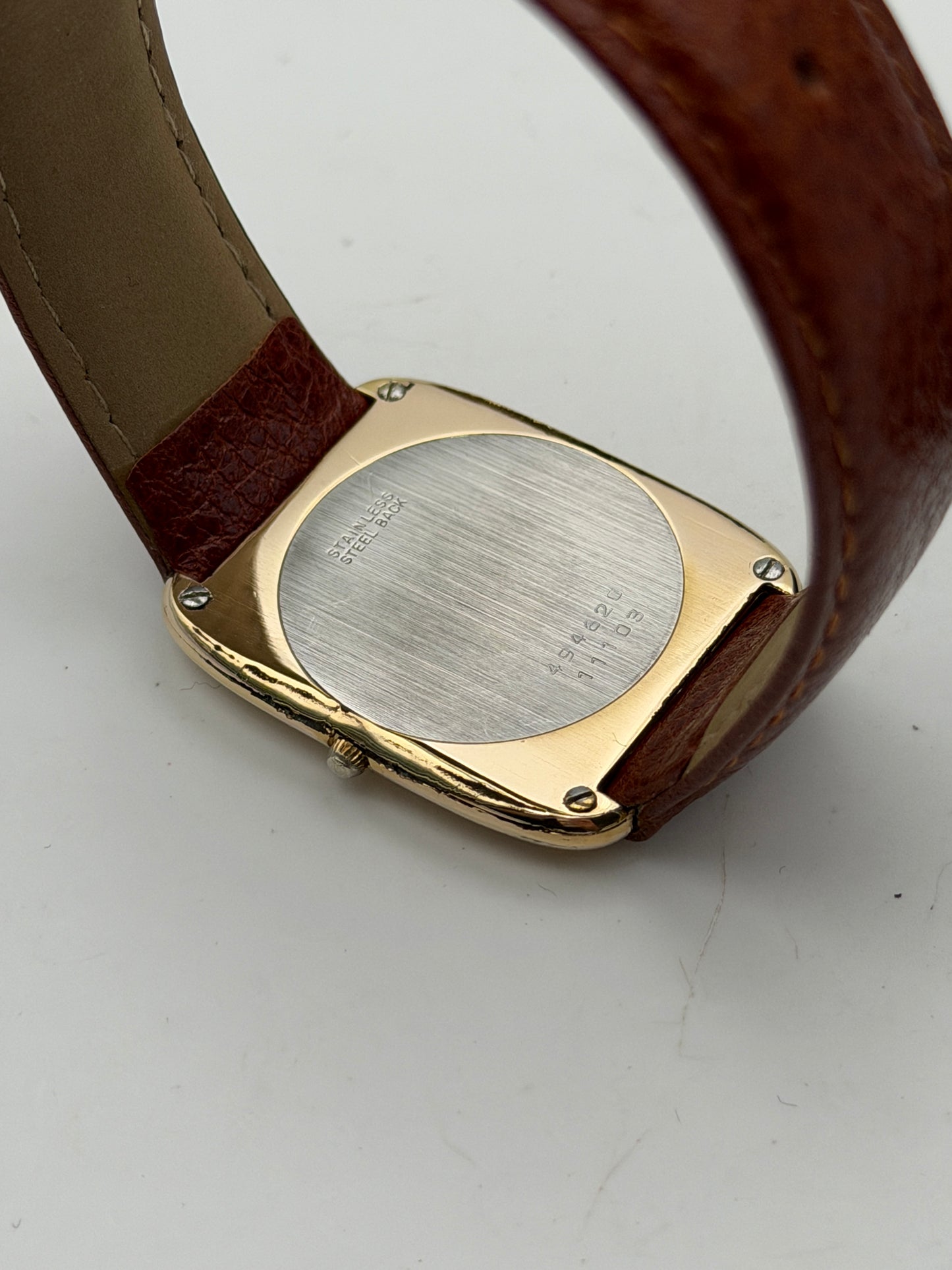 b.m. la chaux de fonds swiss made tank vintage quartz ultra thin 11103 494620