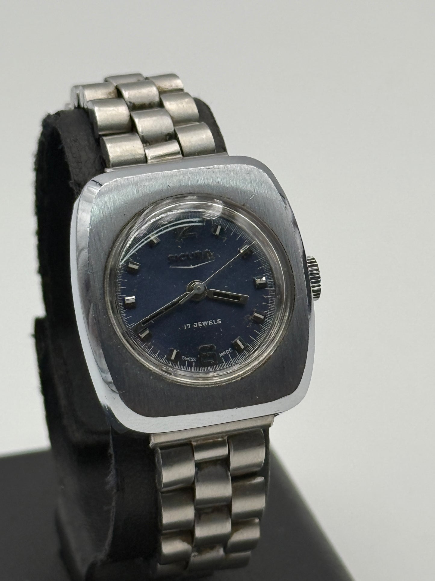 sicura 17 jewels vintage watch 25mm