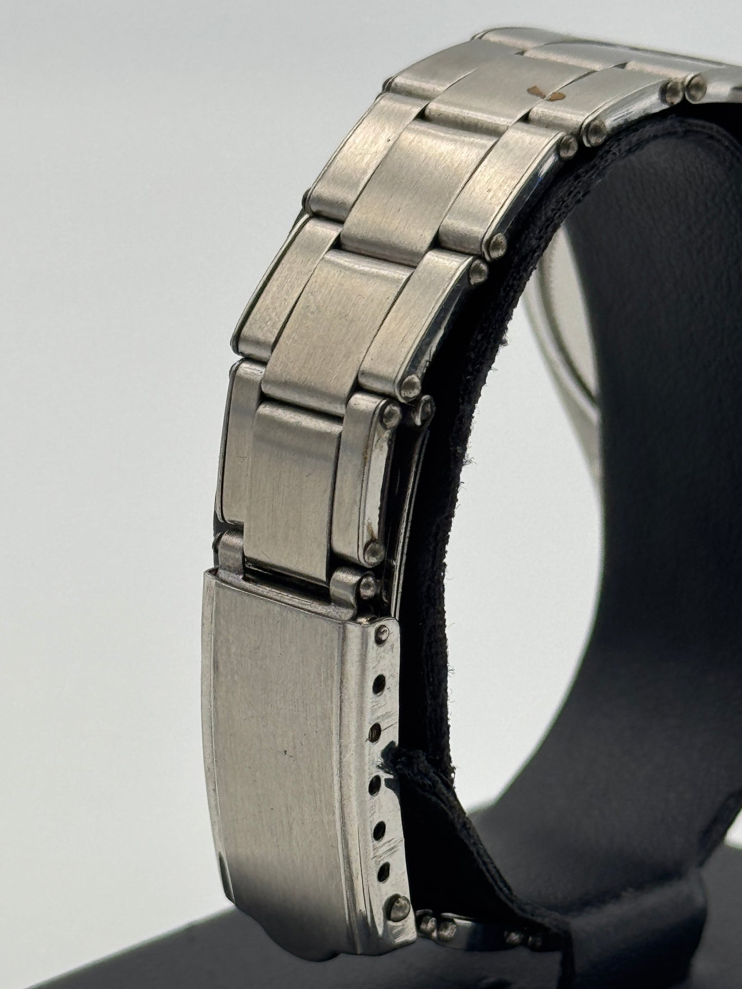 rolex precision oysterdate precision 6694 mickey mouse