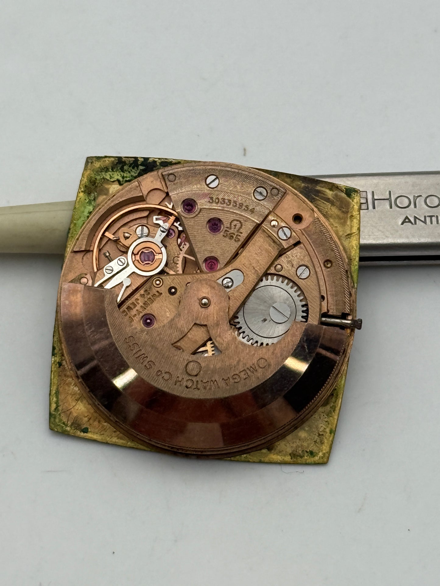 omega seamaster 565 automatic vintage movement movimento