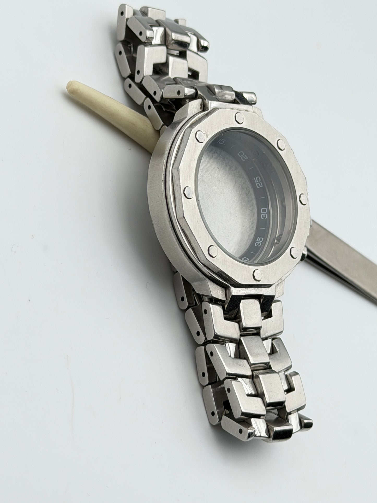 mondia outback 0473 42mm cassa case