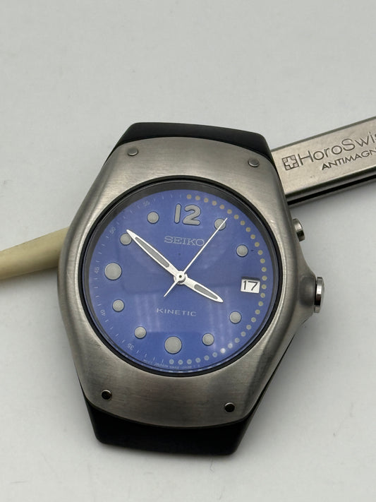 seiko kinetic 5m2-oe49 37mm