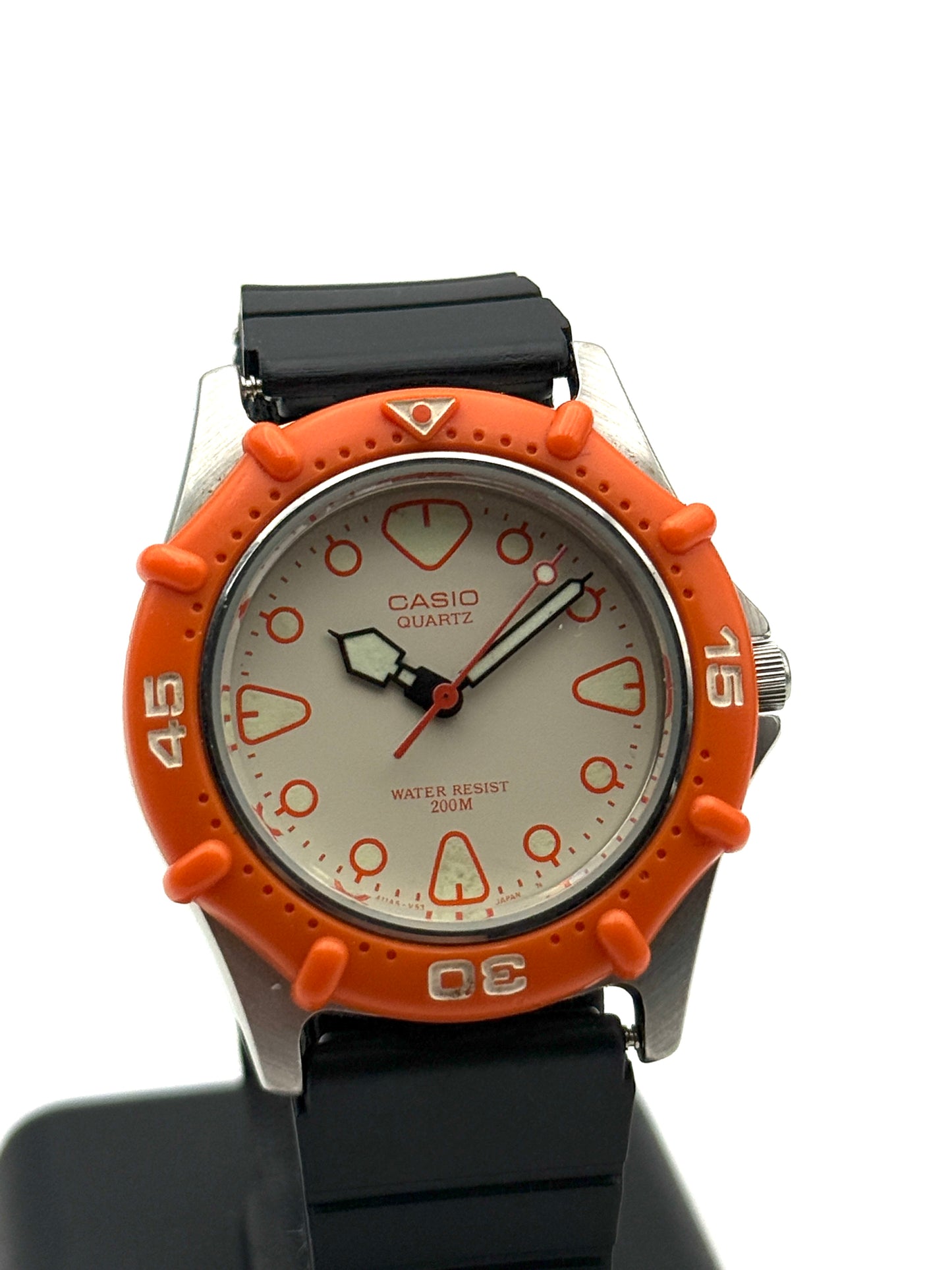 casio orange diver vintage japan 391 md-719 37mm