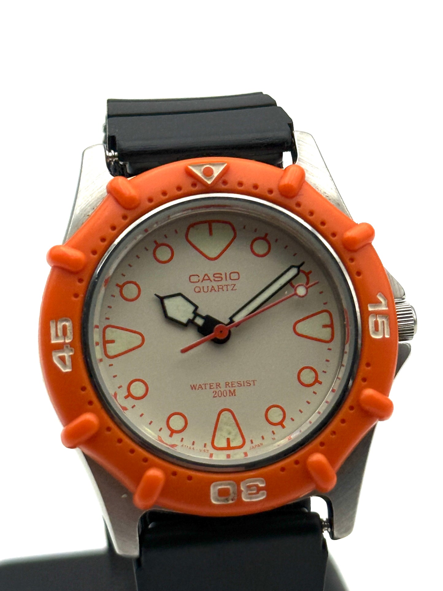 casio orange diver vintage japan 391 md-719 37mm