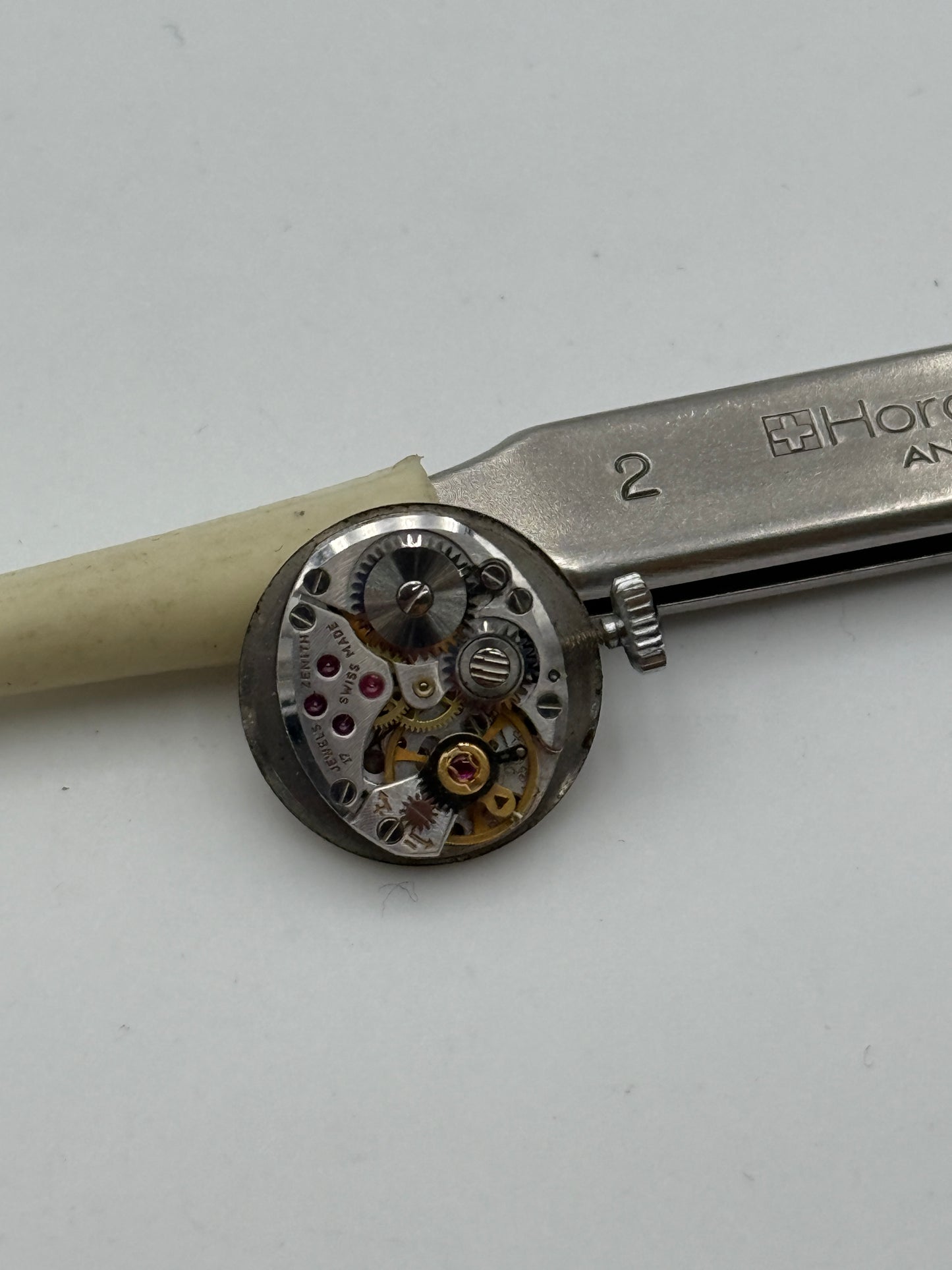 zenith 1110 movement movimento