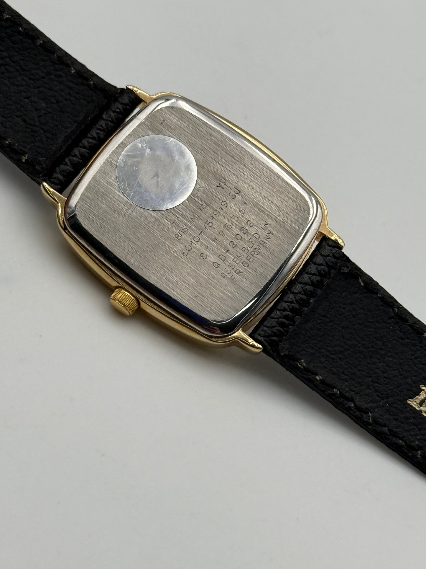 citizen quartz 6010-y51919 sj 26x34mm