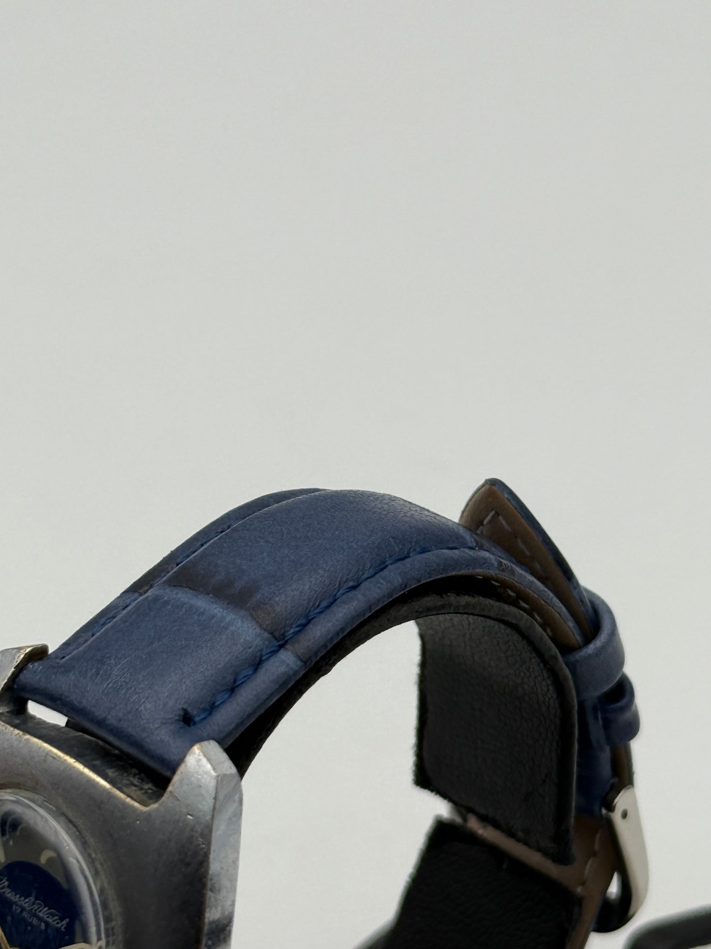 dressale watch vintgae 33x41mm swiss made