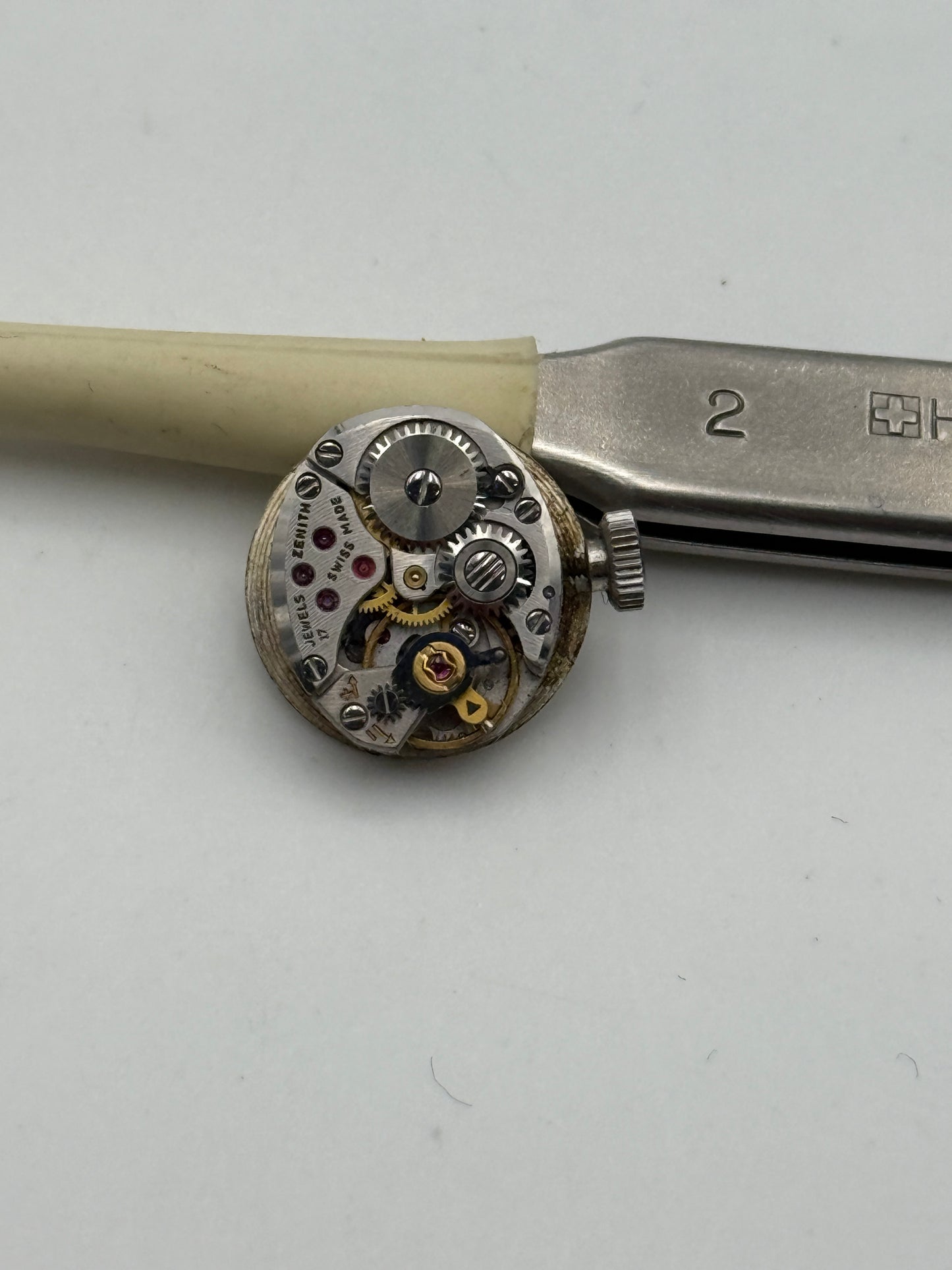 zenith 1110 movement movimento
