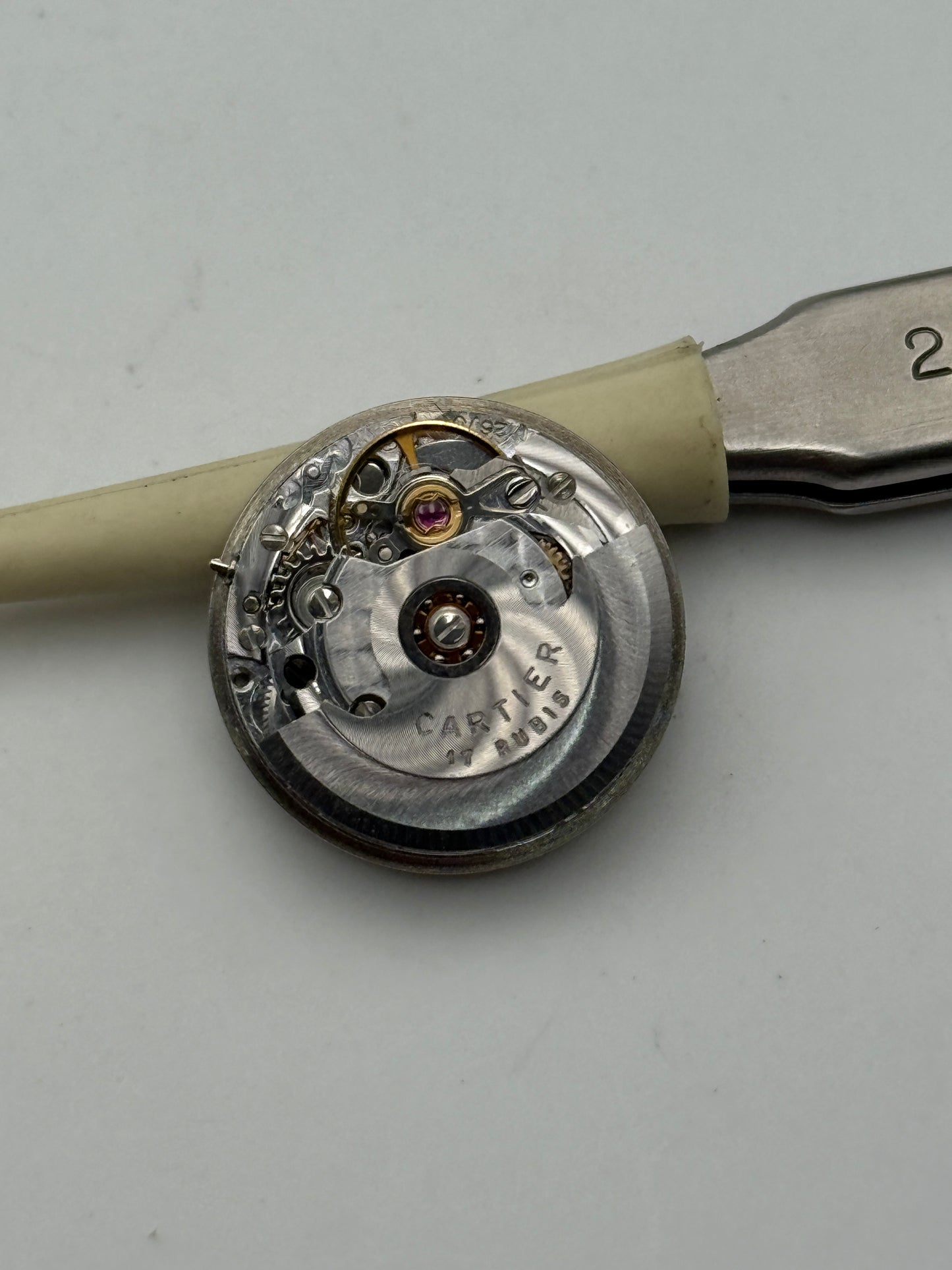 cartier tank eta 2670 movement movimento swiss made
