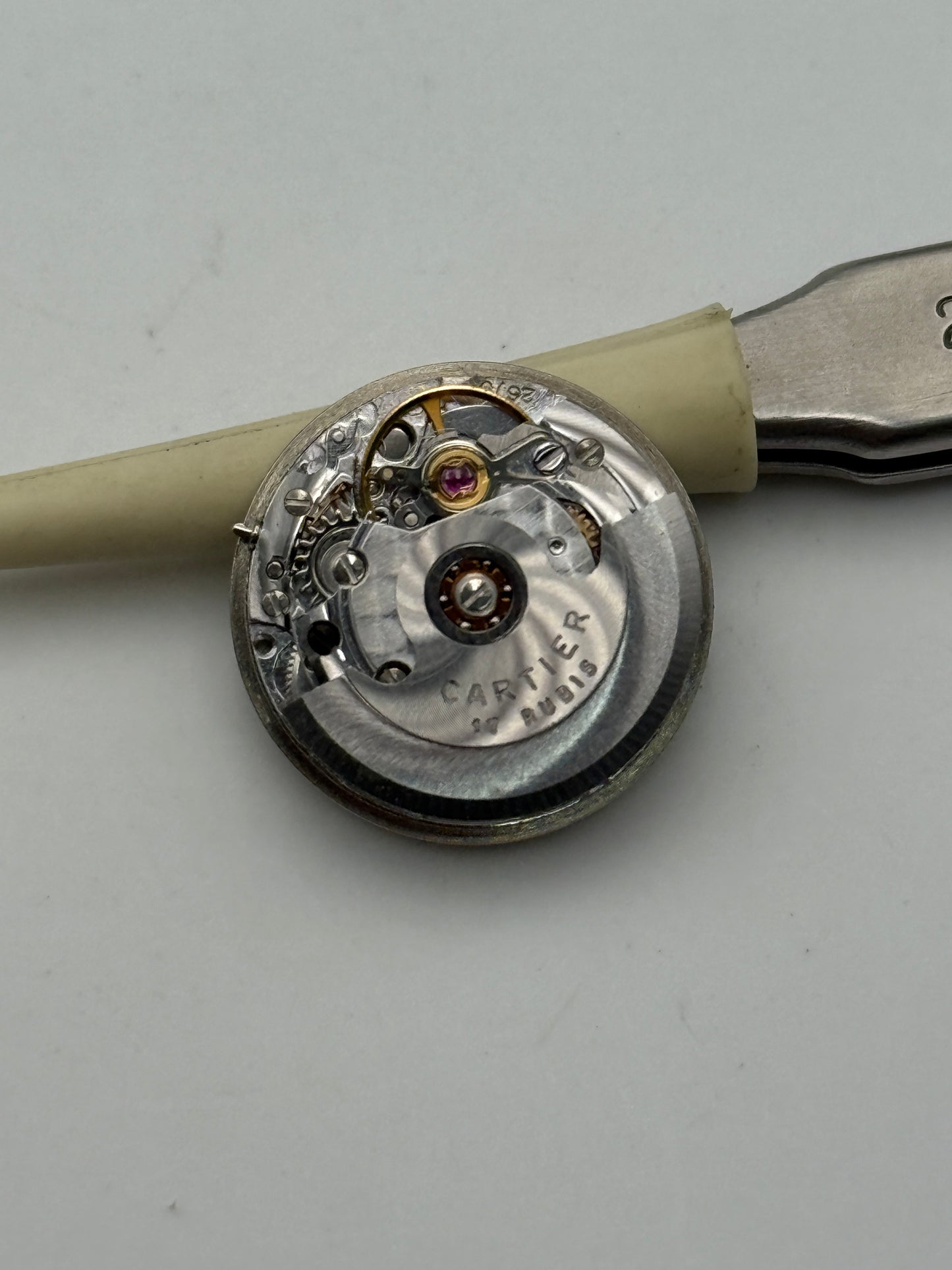 cartier tank eta 2670 movement movimento swiss made