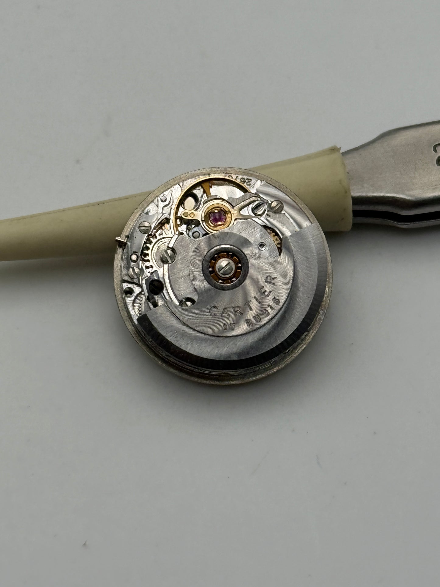 cartier tank eta 2670 movement movimento swiss made