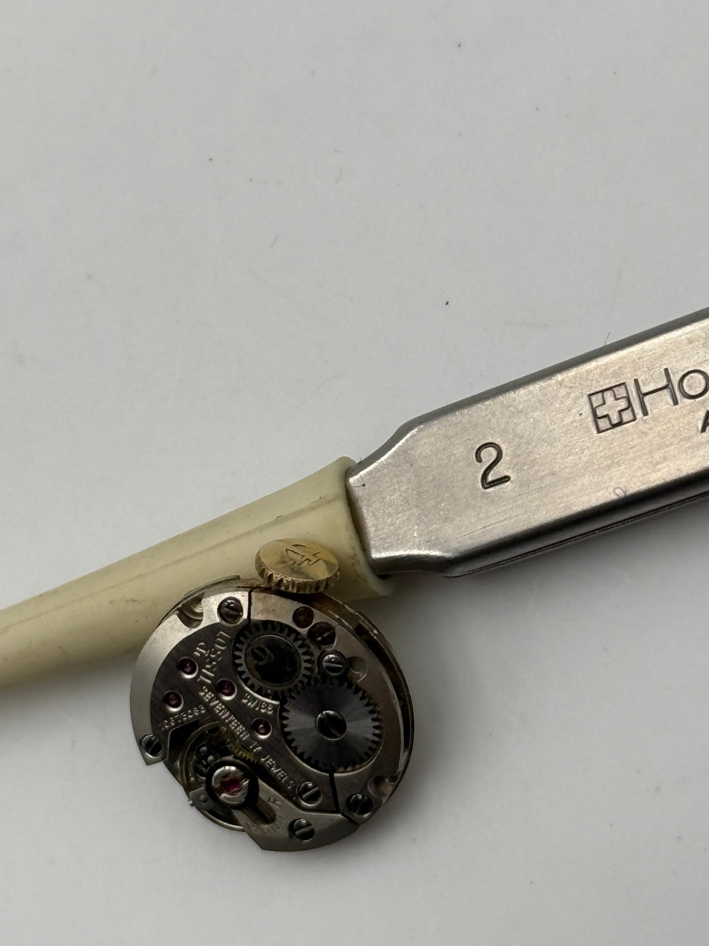 tissot saphir 709 movement movimento